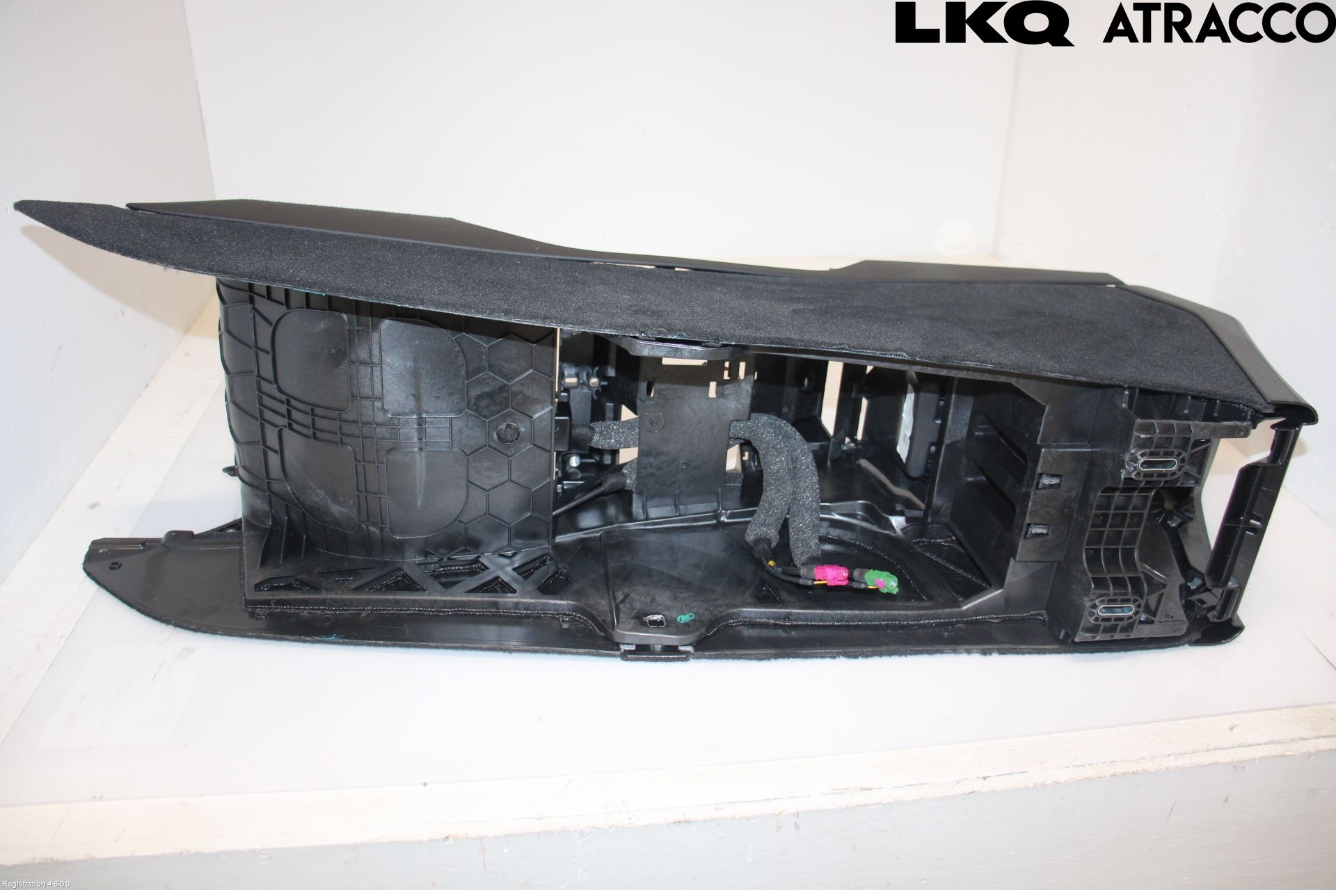 Mercedes-Benz MB GLE-KLASS (W167/V167/C167) 19- Instrumentkonsoll Midt
