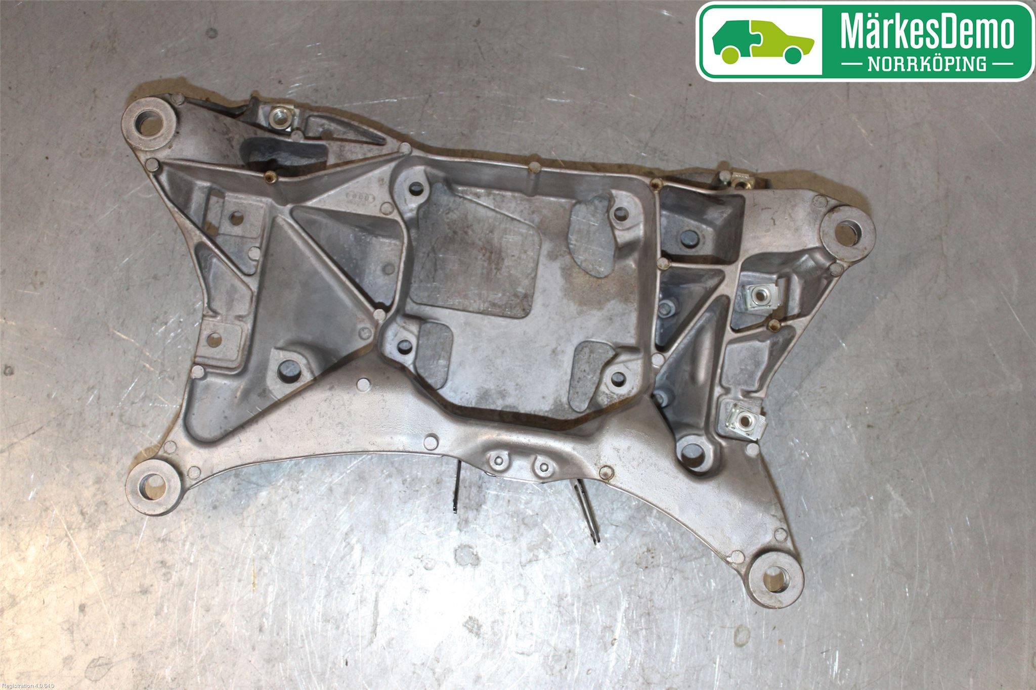Audi A6 F2/C8 19- Gearkasse Bjelke - Travers