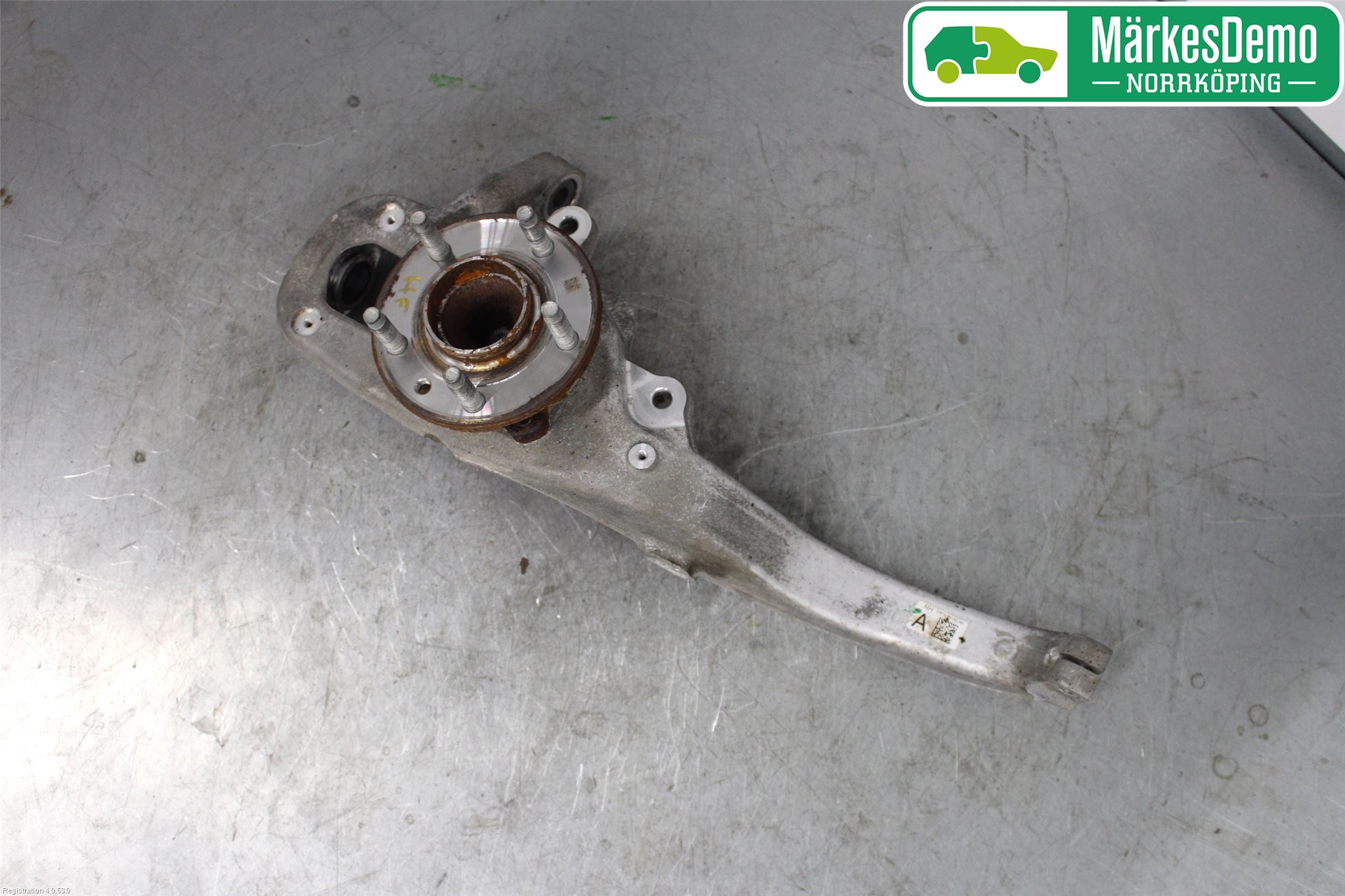 Jaguar XE (X760) 15-24 Spindel Hf
