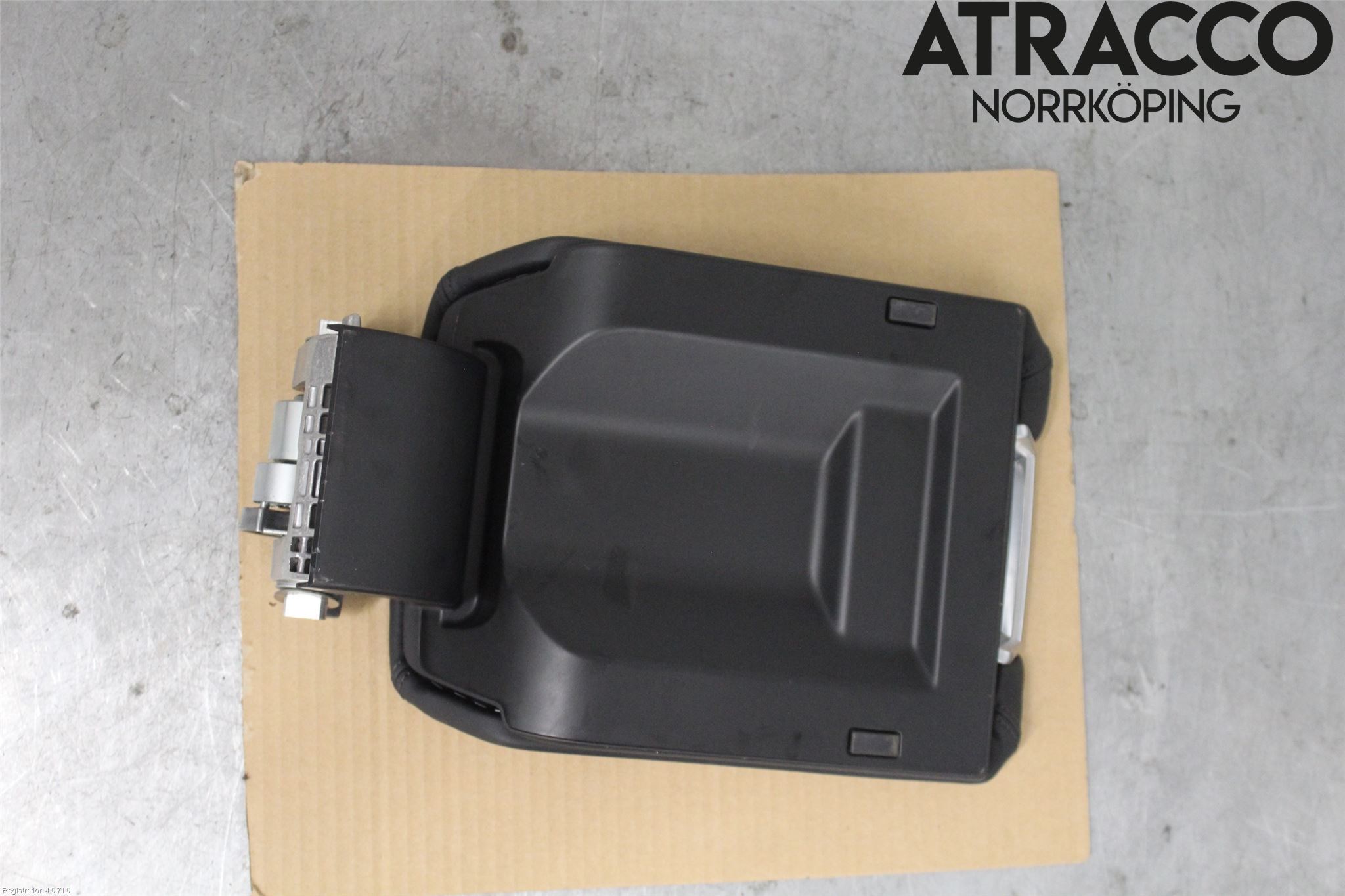 Audi A6 F2/C8 19- Innr Armlene