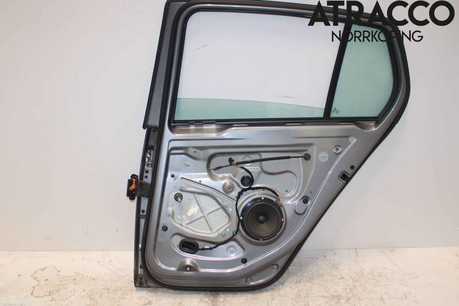 Volkswagen VW GOLF V 04-09 Dør 4D Bak Høyre