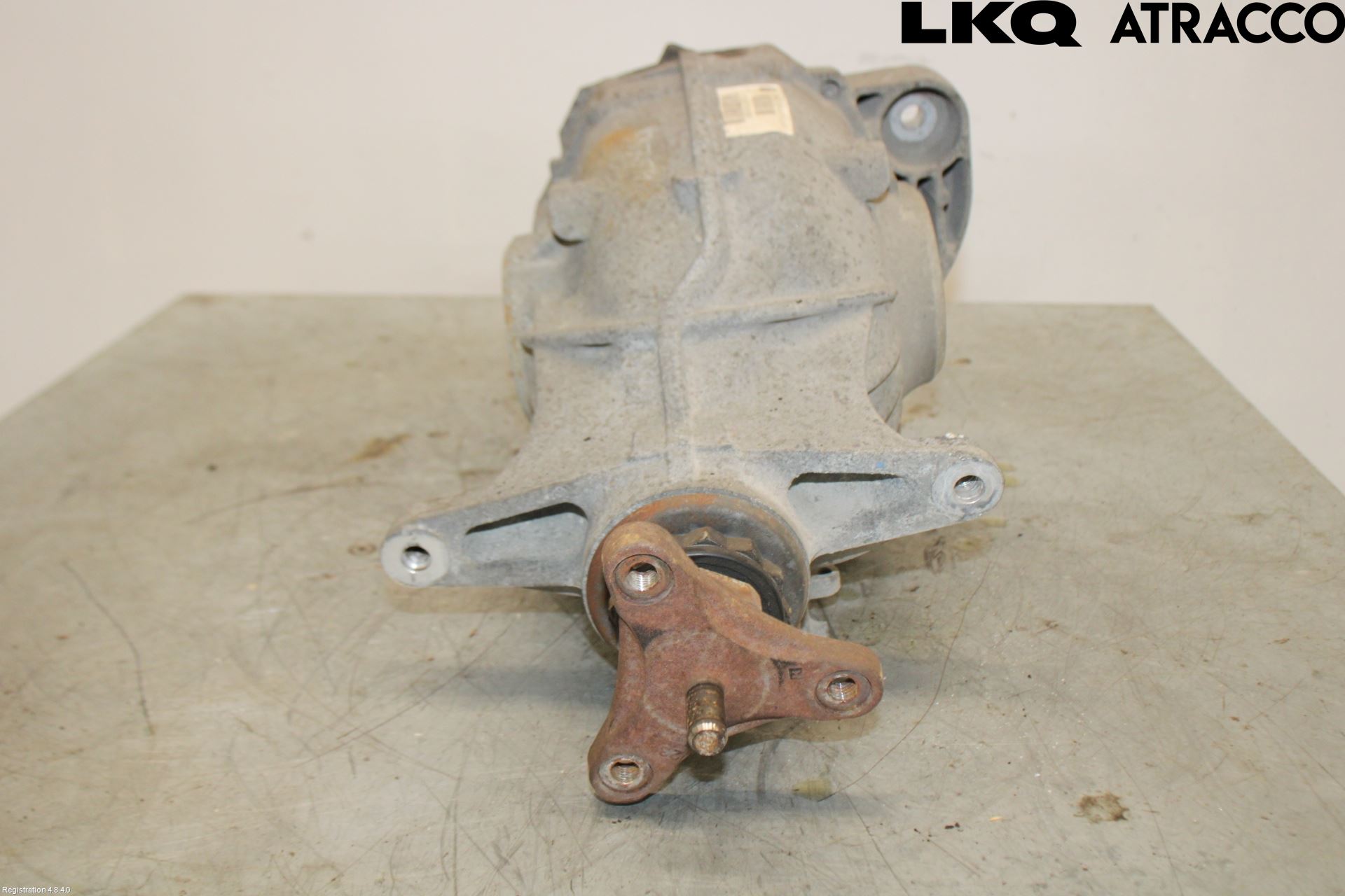 BMW 5 F10/F11/F18 09-17 Bakaksel Kardang Bak -Diff
