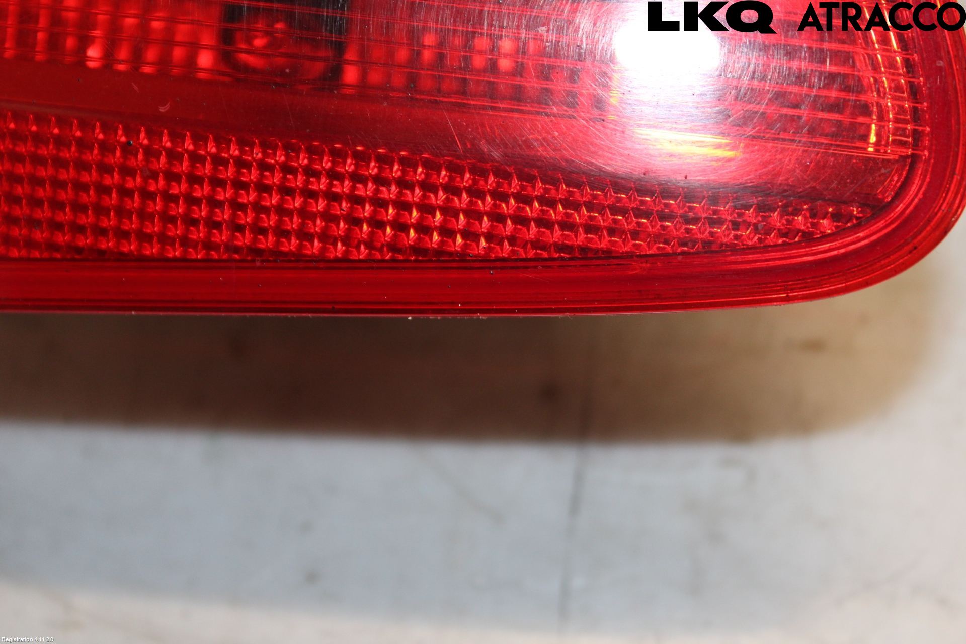 Volkswagen VW TOURAN 10-15 Baklykt Venstre  På Luke(Indre