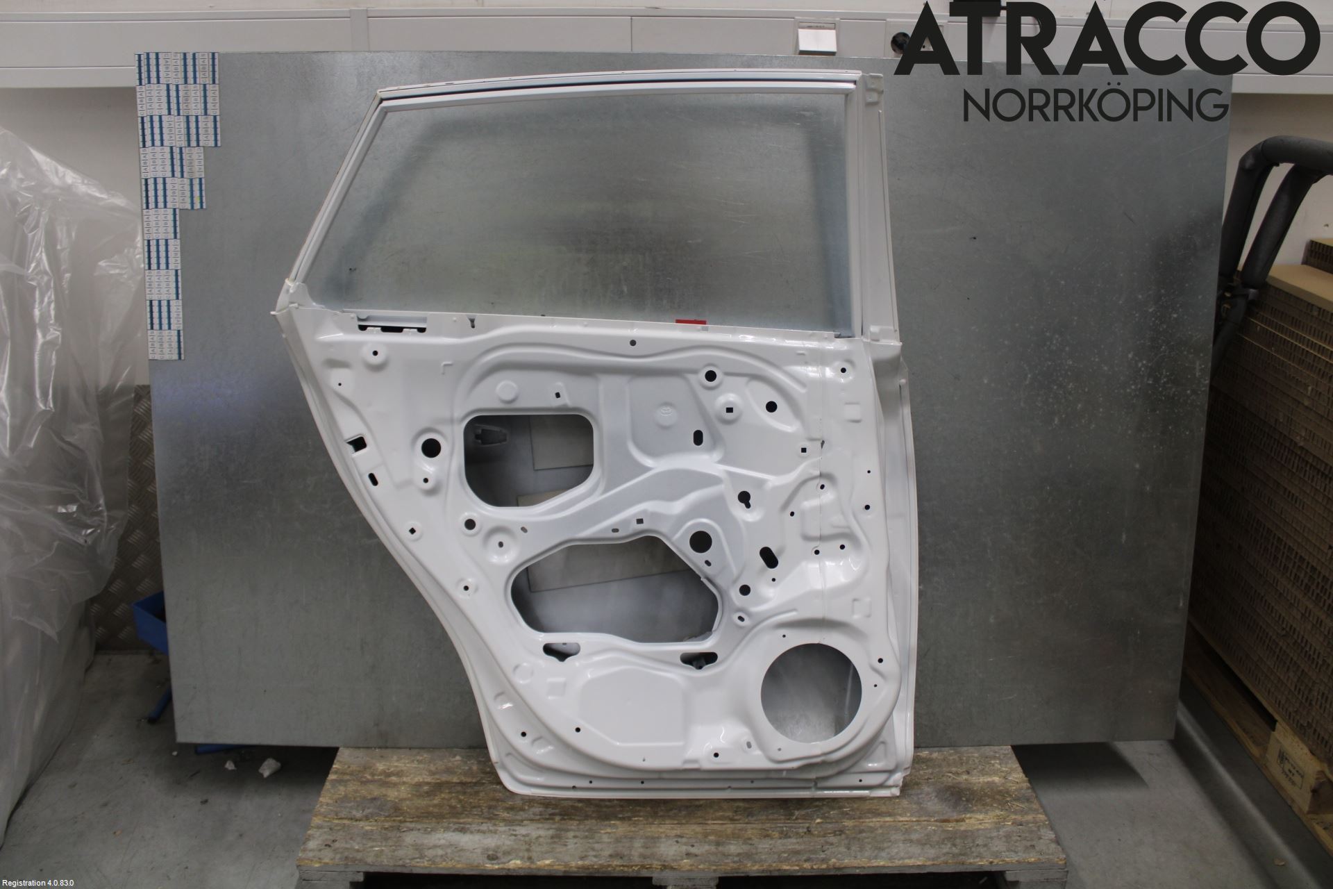 Toyota AVENSIS 09-15 Dør 4D Bak Venstre