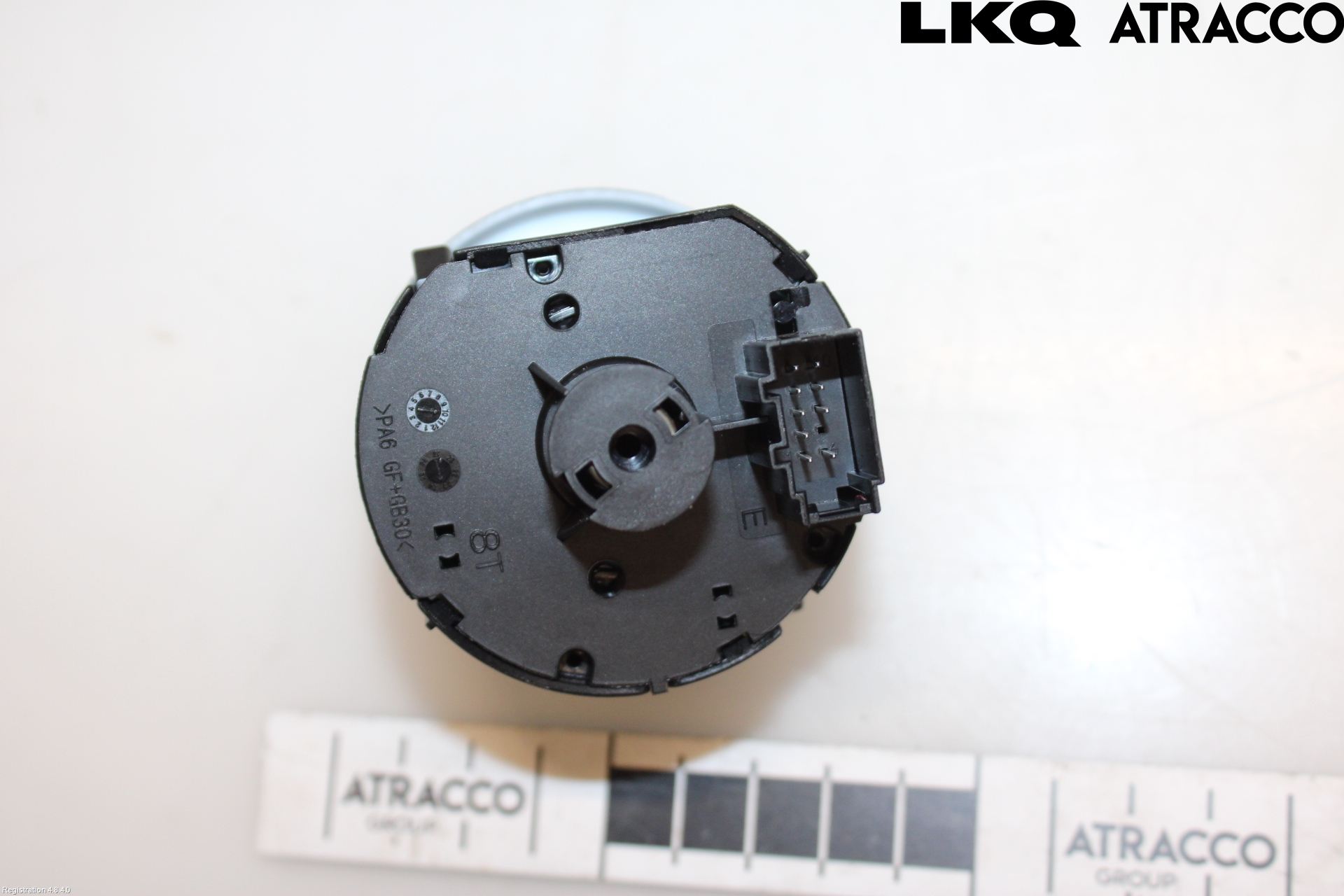 Skoda KAMIQ 20- Bryter Hovedlys