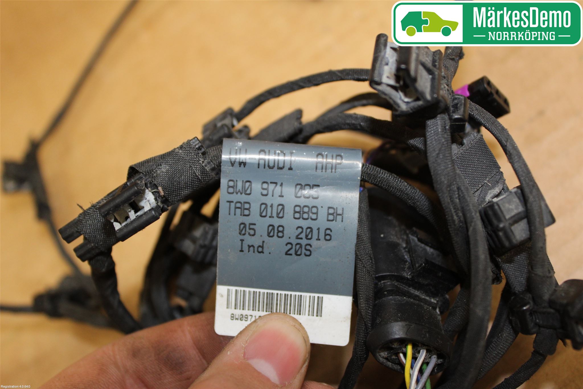 Audi A4/S4 B9 16-19 Sensor Parkering Front