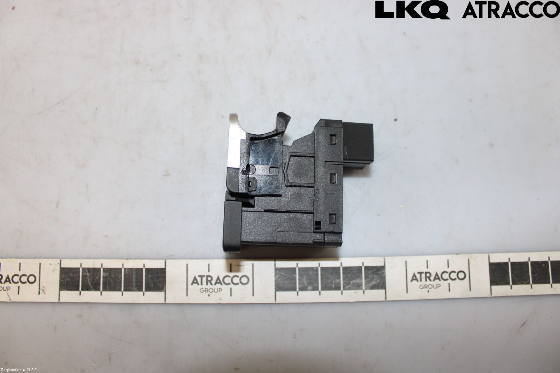 Volkswagen VW PASSAT 15-19 Bryter Parkeringsbrems