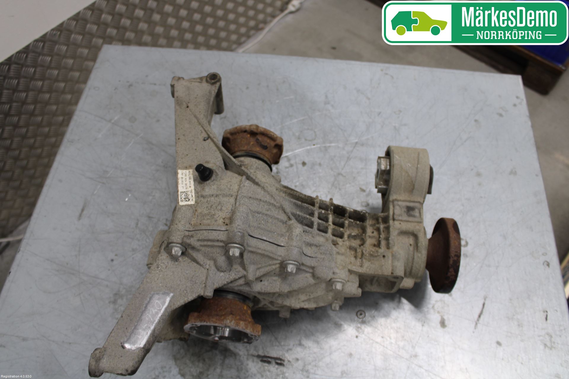 Audi A4/S4 B9 16-19 Bakaksel Kardang Bak -Diff