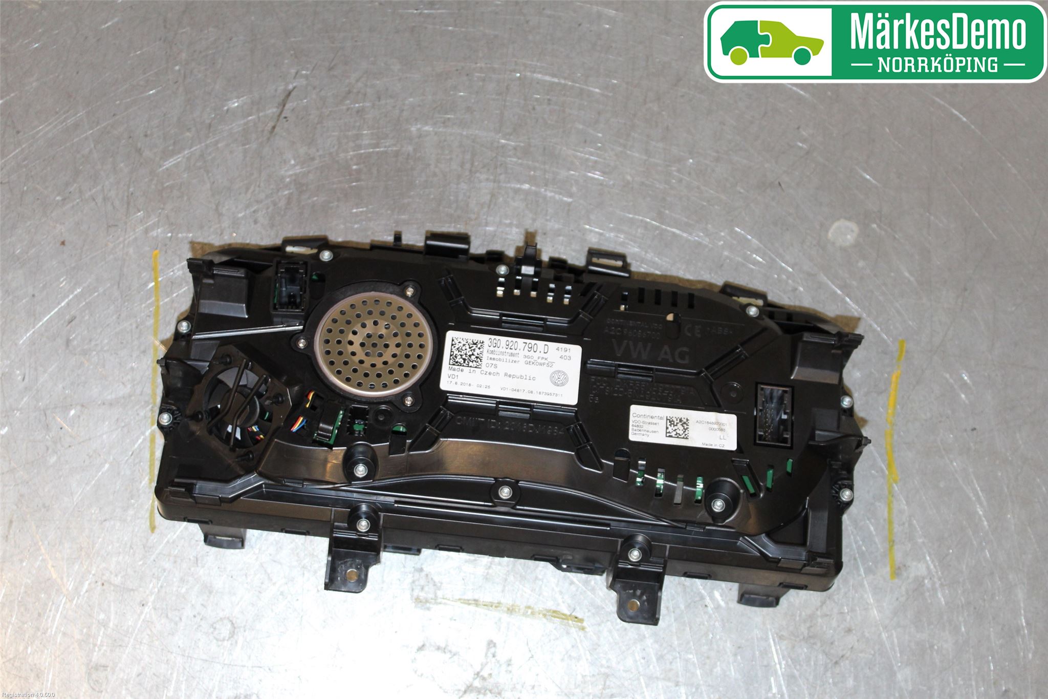Volkswagen VW PASSAT 15-19 Instr Kombinert