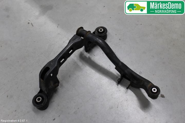 Volkswagen VW TRANSP/CARAVELLE (T6) 16-22 Bakaksel Feste Travers-Ramme