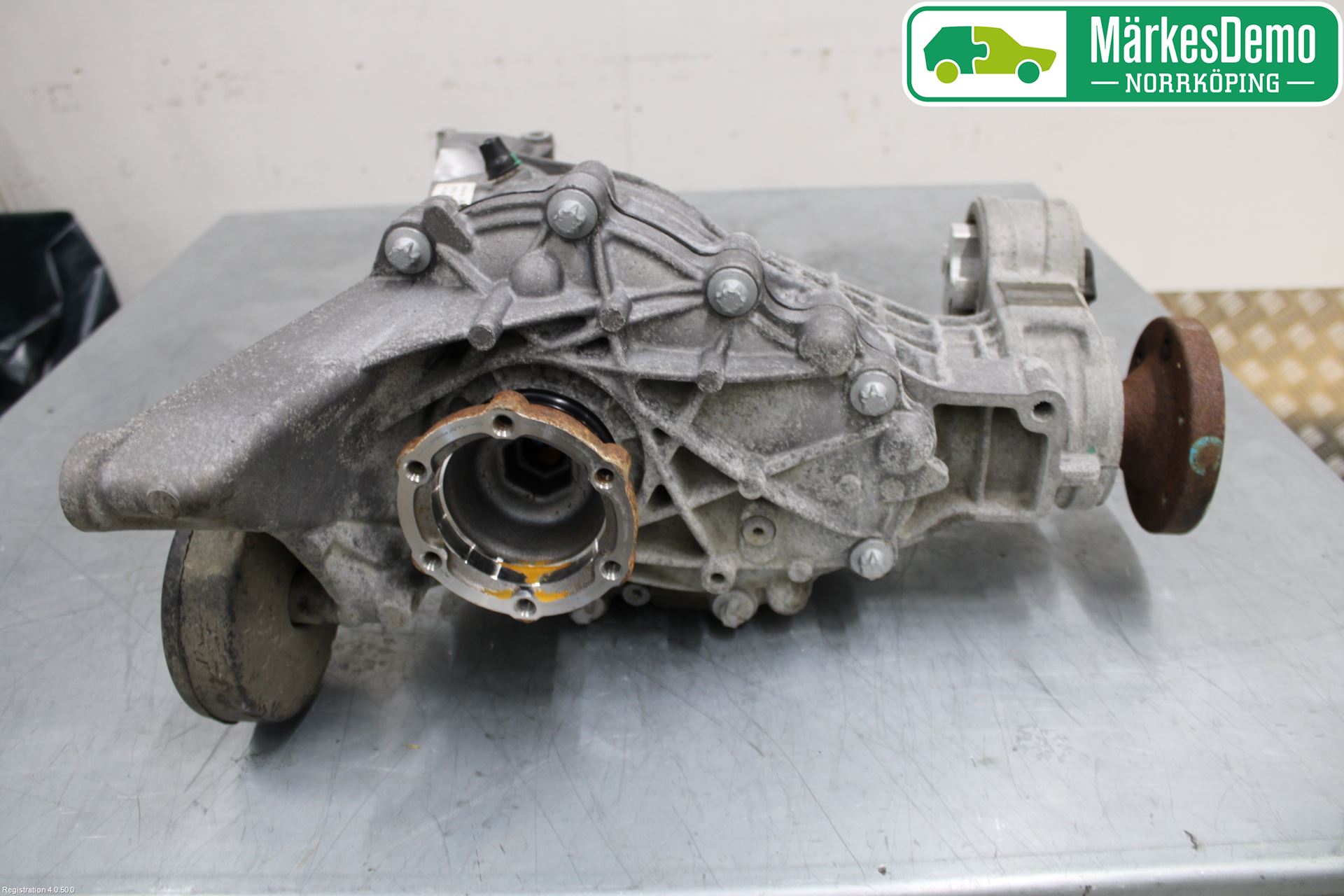 Audi A4/S4 B9 16-19 Bakaksel Kardang Bak -Diff