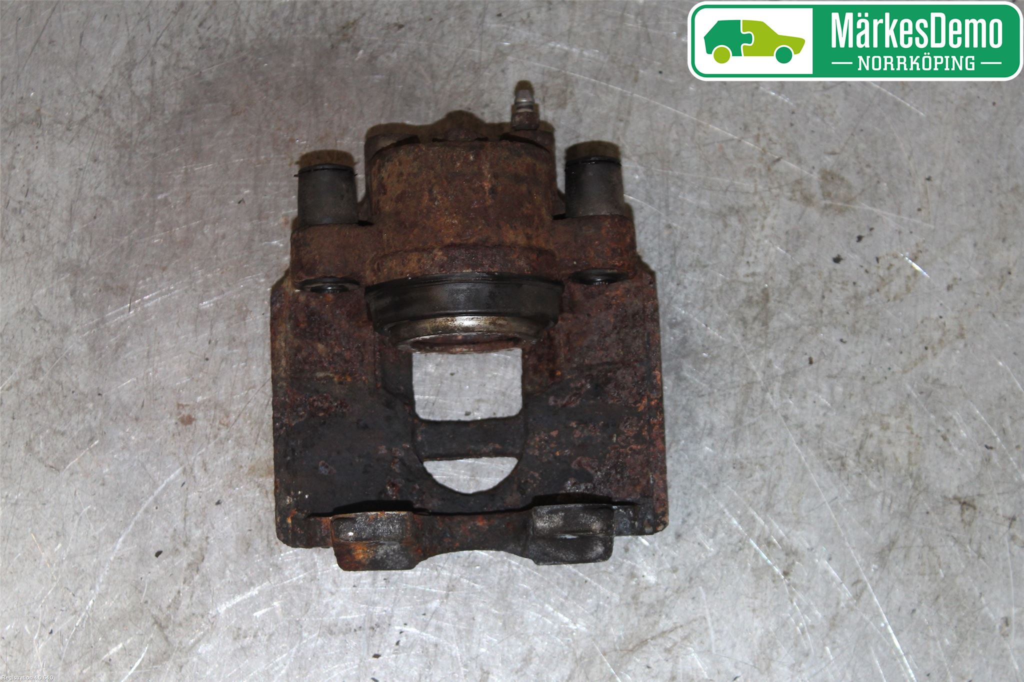 Toyota YARIS XP130 12-14 Bremsecaliper Foran Høyre