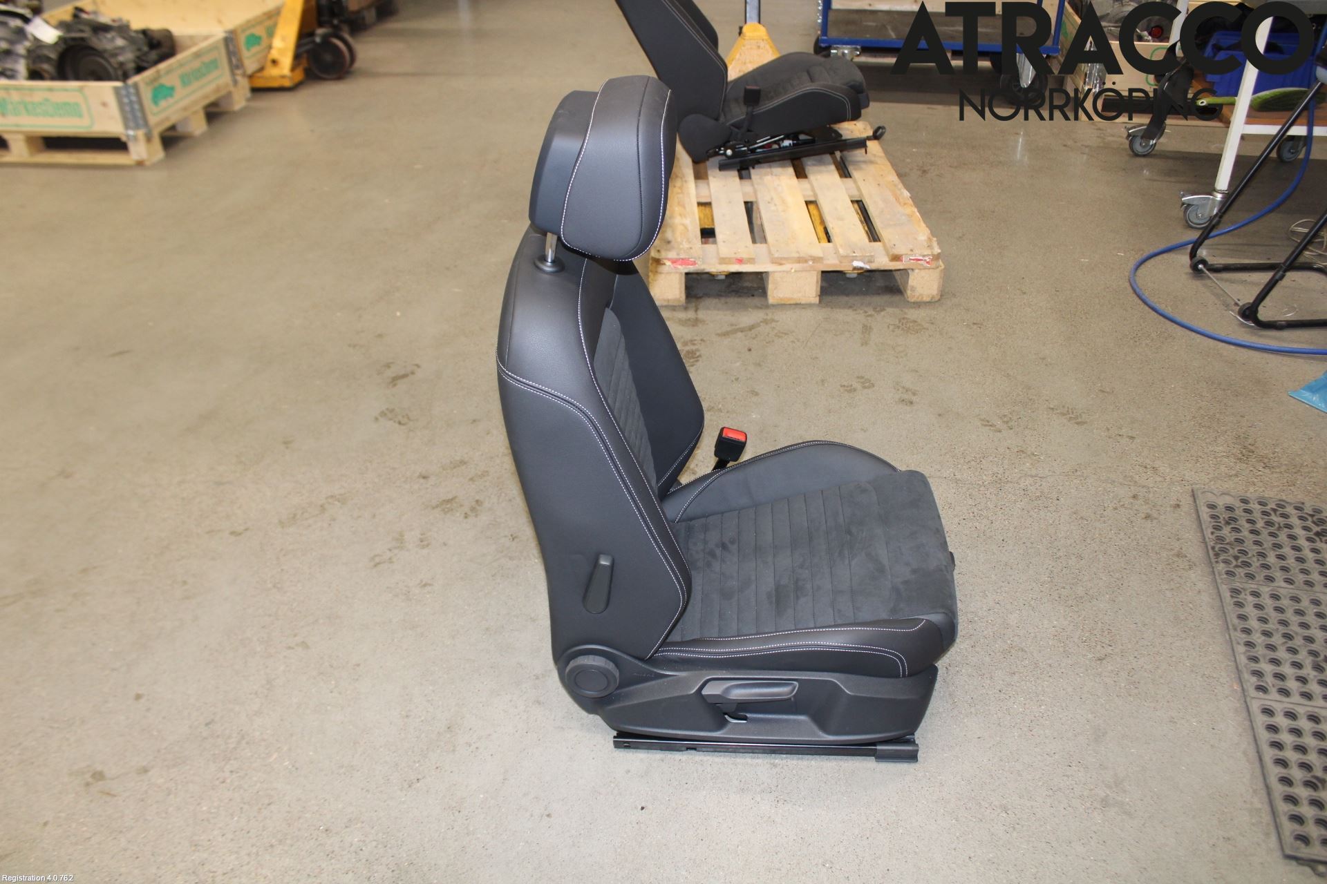 Volkswagen VW PASSAT 20-24 Innr Sete Foran Høyre