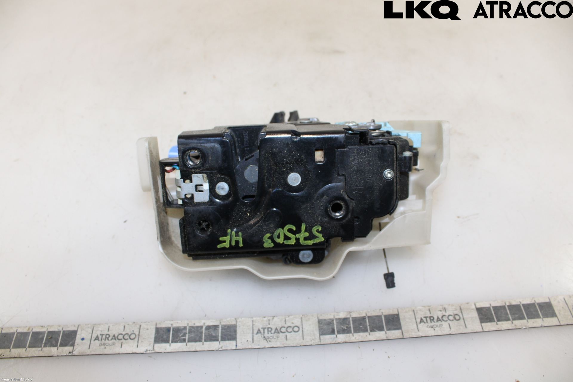 Volkswagen VW TOURAN 10-15 Dørlås - Låsekasse