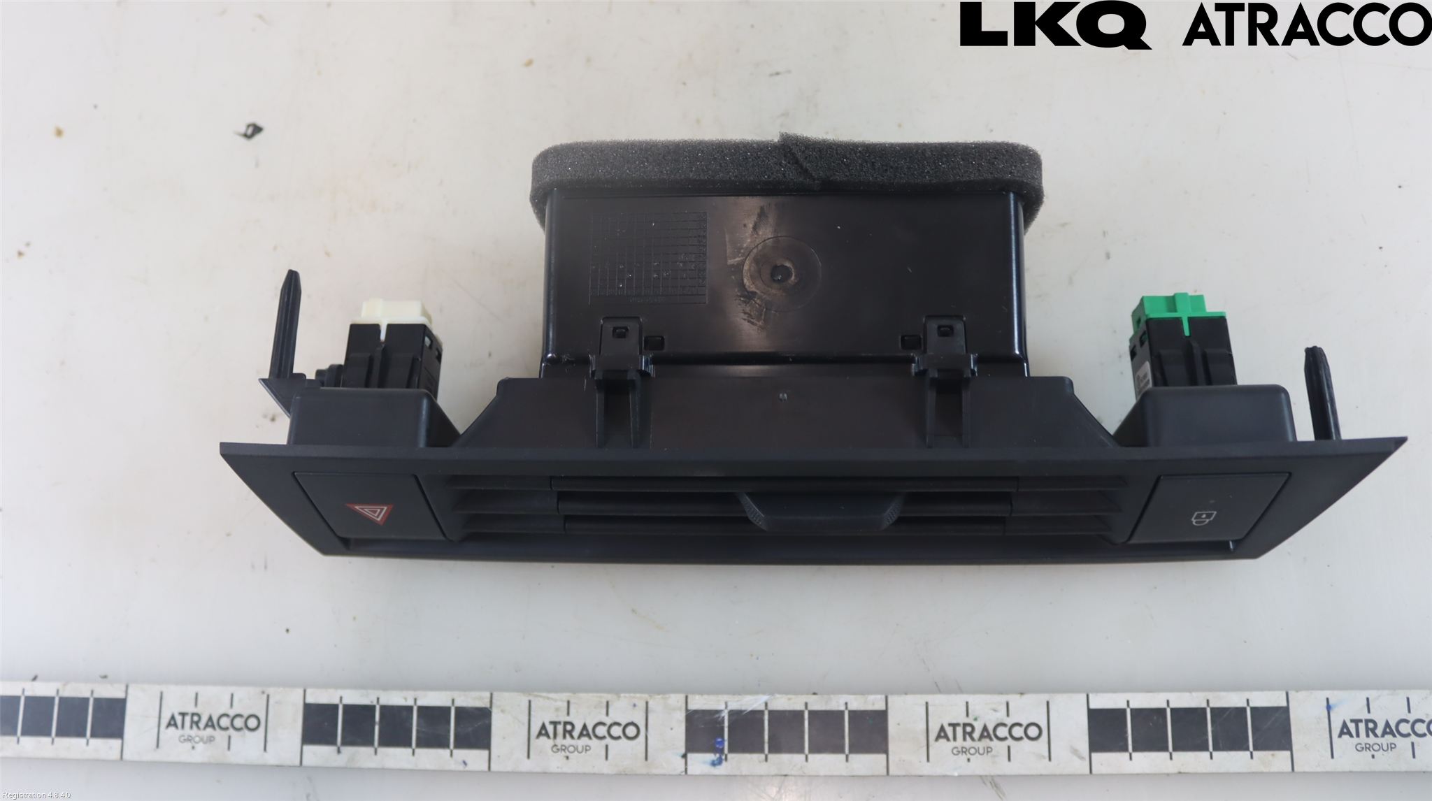 Opel ASTRA L 22- Dashbord Kanal - Dyse