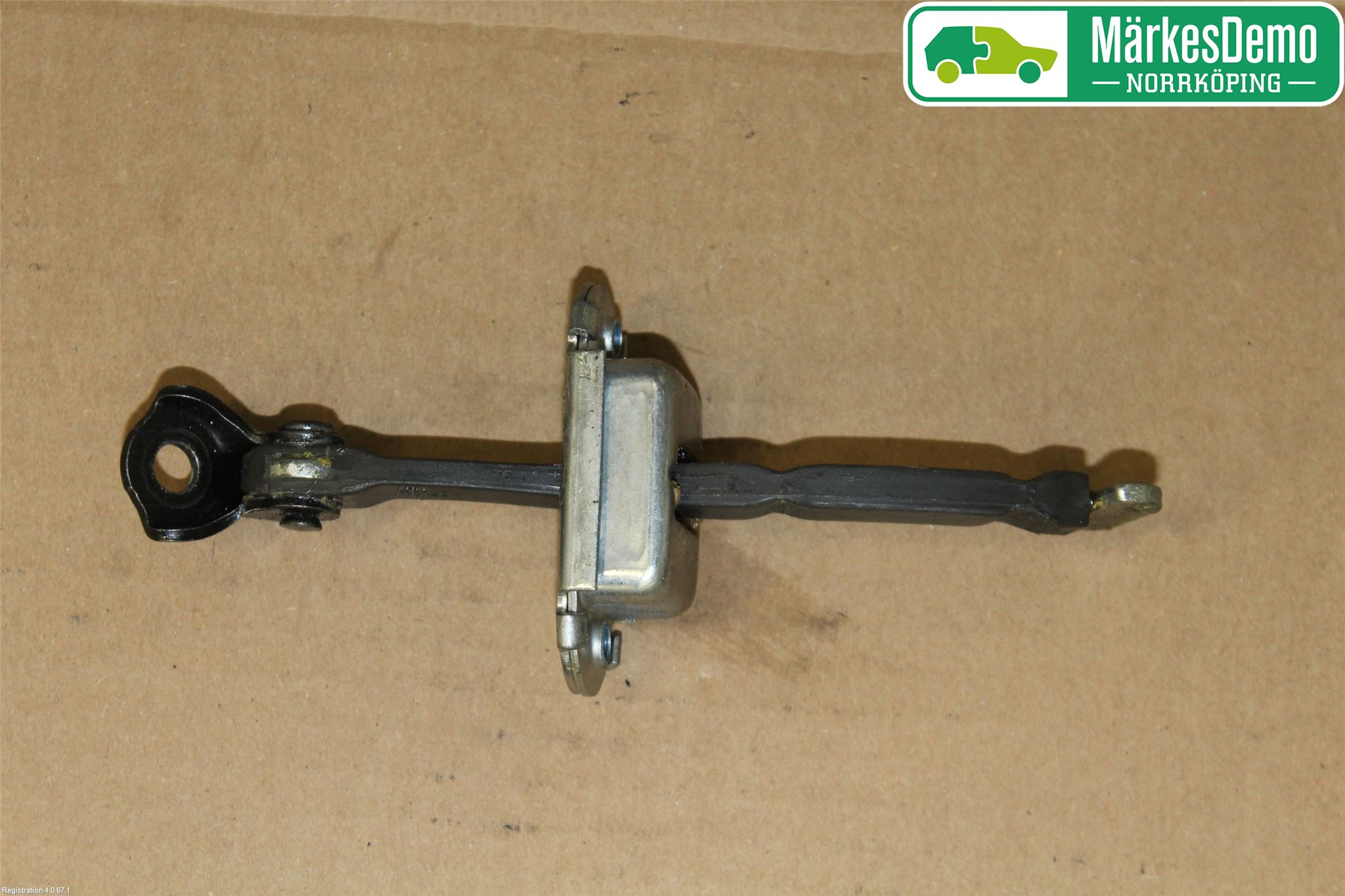 Toyota YARIS XP130 15-20 Dørstopper