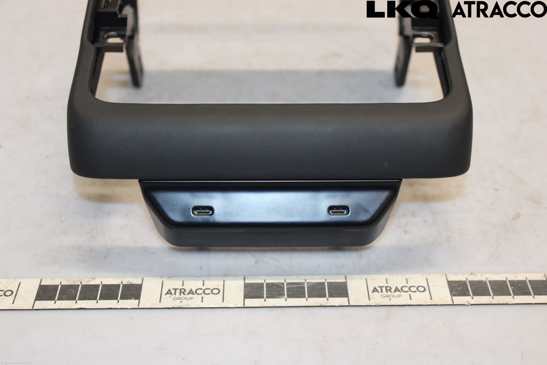 Tesla MODEL 3 17- Dashbord Kanal - Dyse
