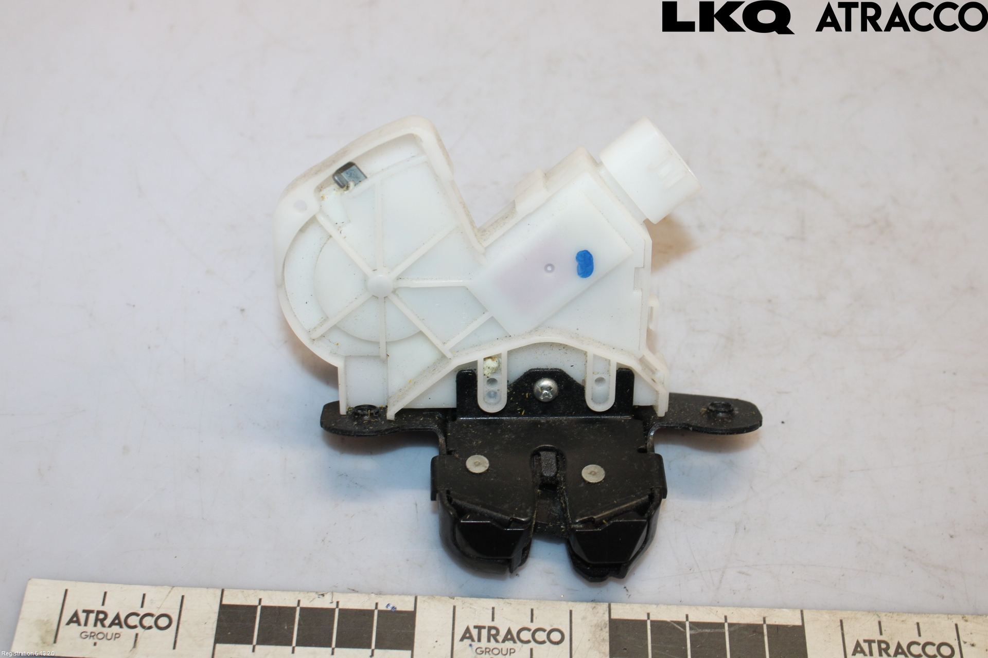 Toyota VERSO-S 11-16 Bakluke-Lokk Låsekasse