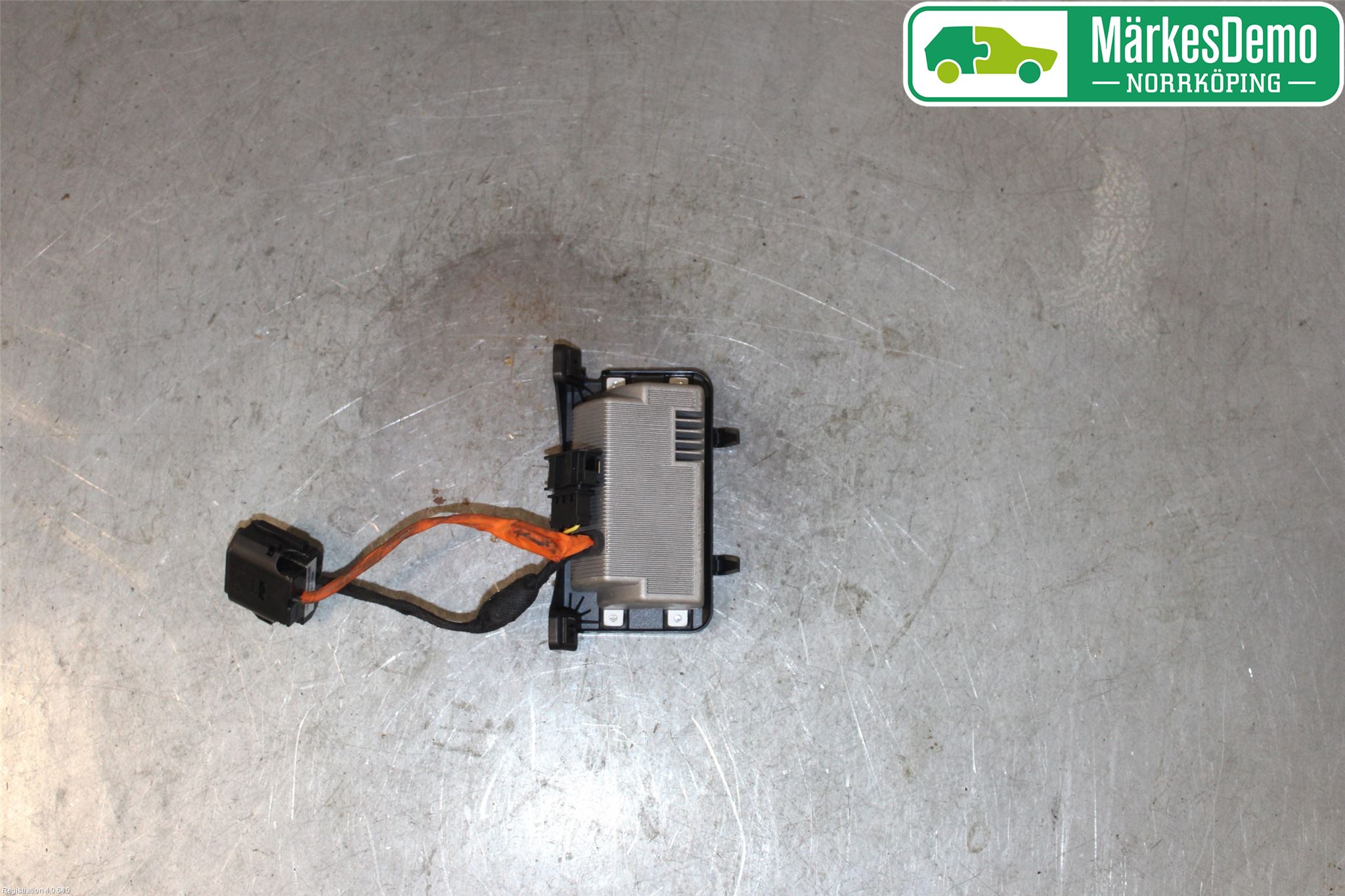 Skoda OCTAVIA (5E) 13-20 Inverter 12-)220V