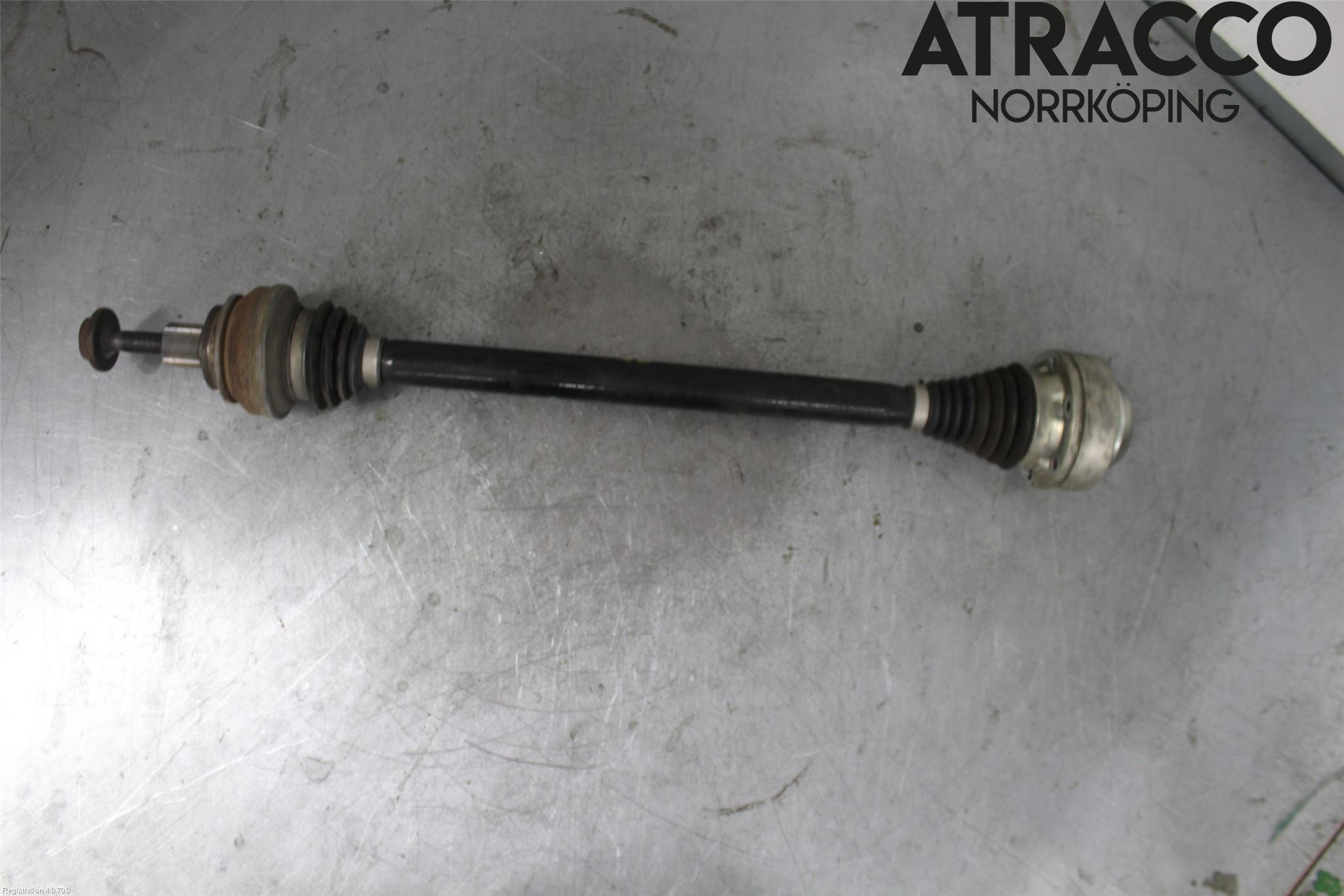 Audi A4/S4 B9 16-19 Drivaksel Bak Kompl Venstre