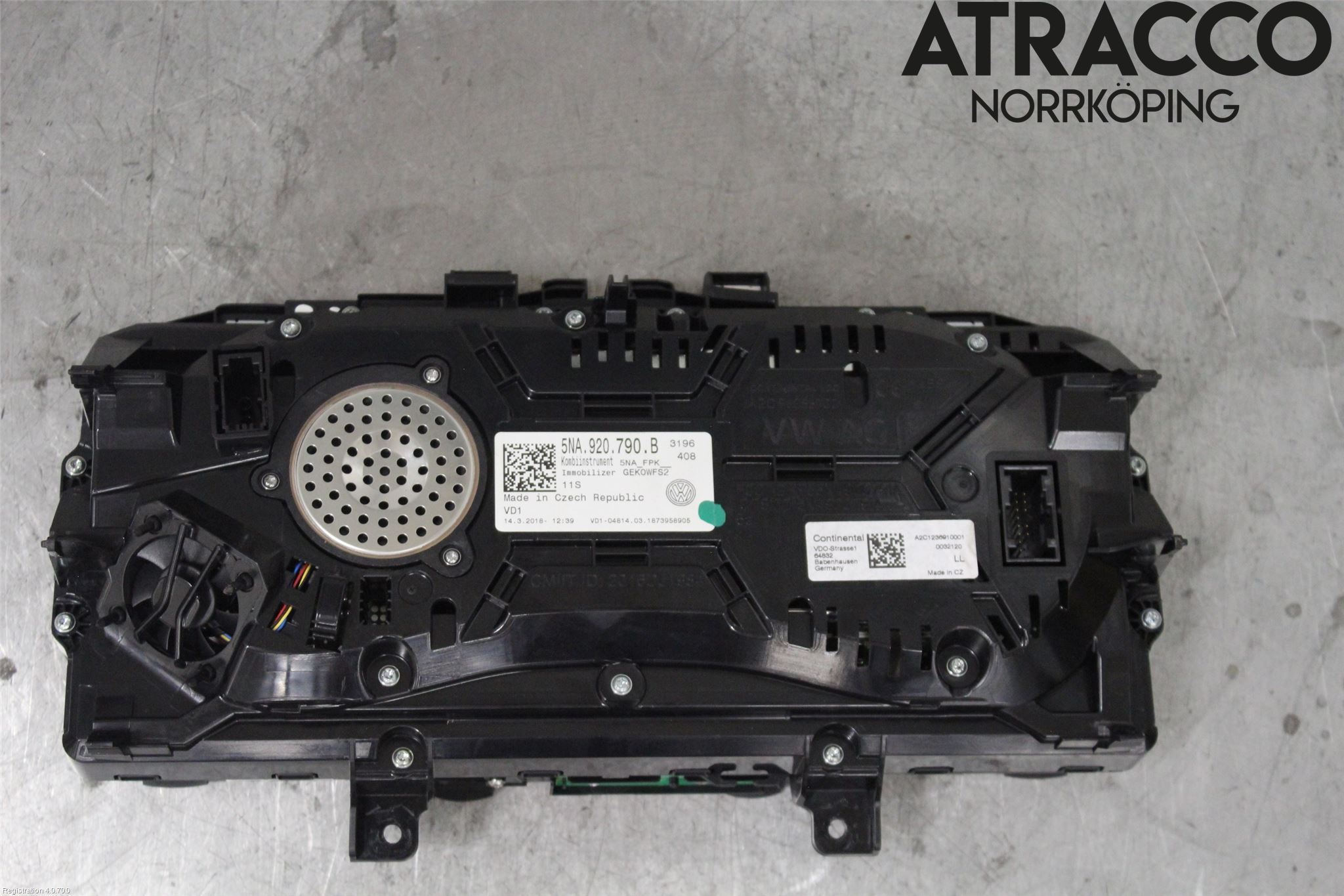 Volkswagen VW TIGUAN 16-24 Instr Kombinert