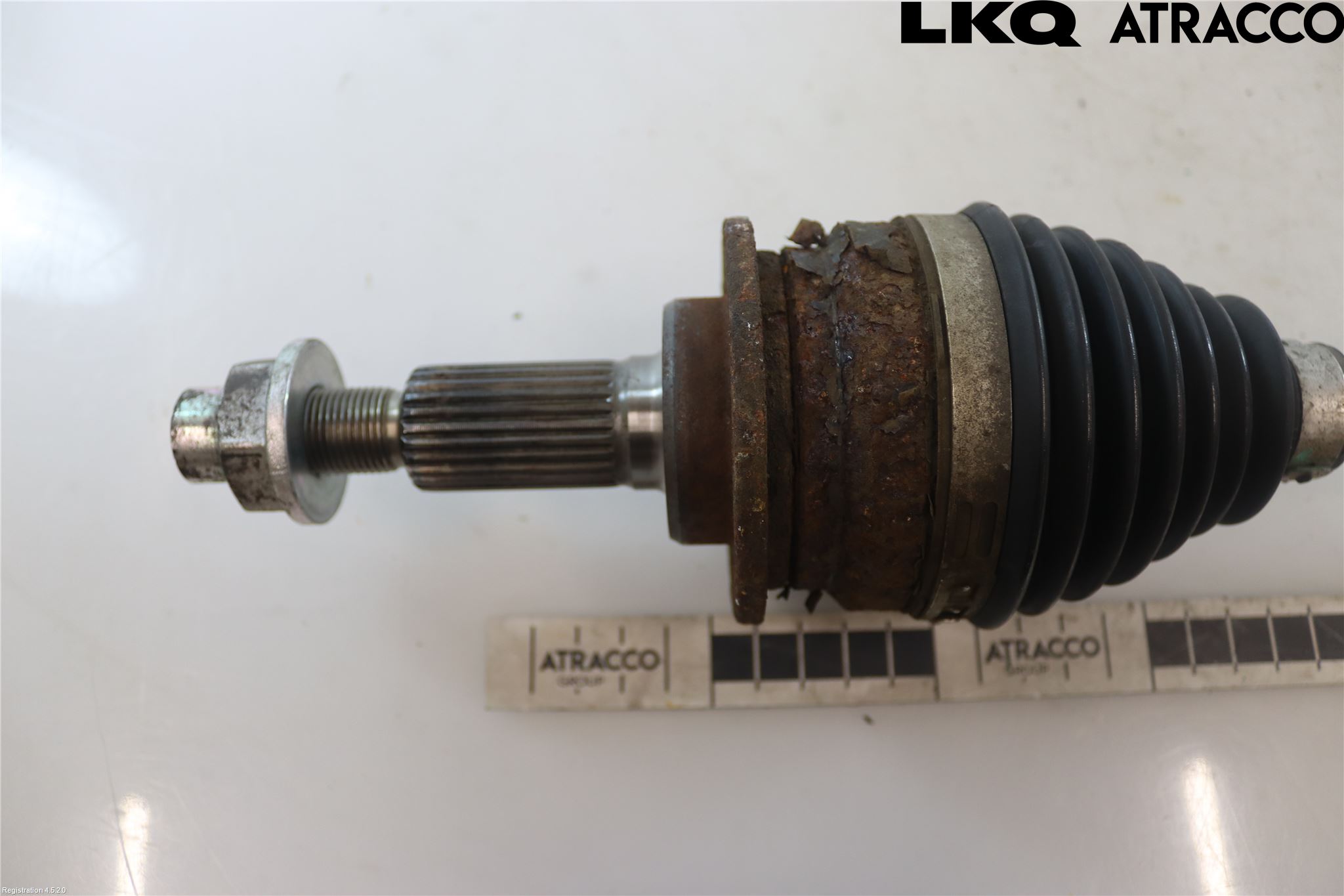 Suzuki SWIFT 11-16 Drivaksel Foran Kompl Venstre