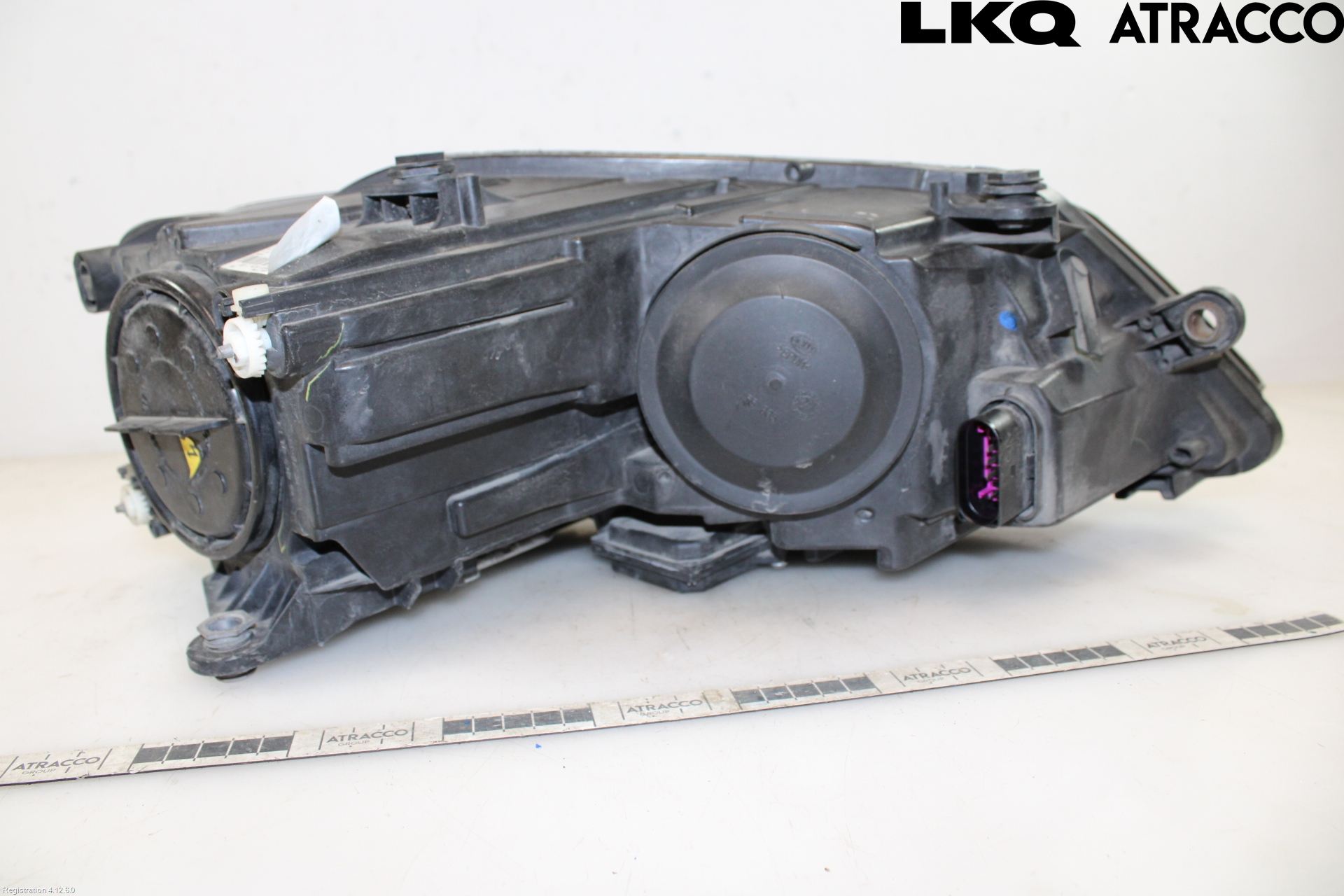 Volkswagen VW JETTA VI 11- Frontlykt Venstre