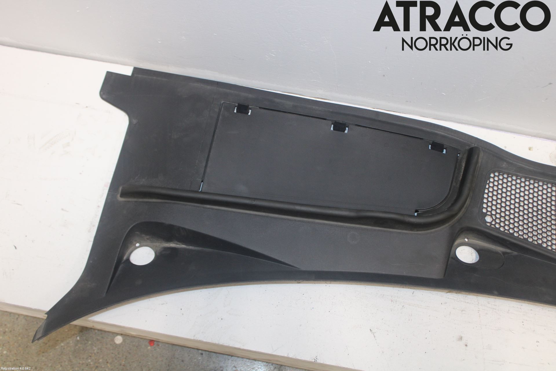 Audi A4/S4 B9 20- Visker Deksel-Grill-Under Frr