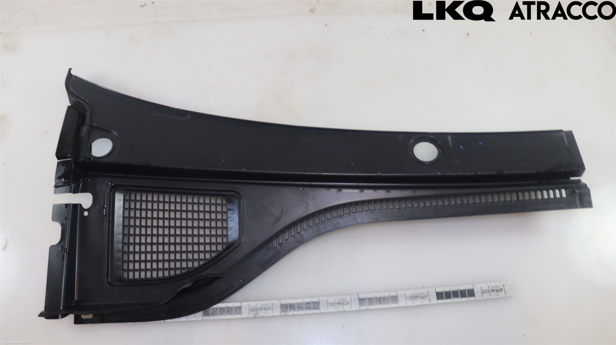 Volkswagen VW GOLF / E-GOLF VIII 20- Visker Deksel-Grill-Under Frr