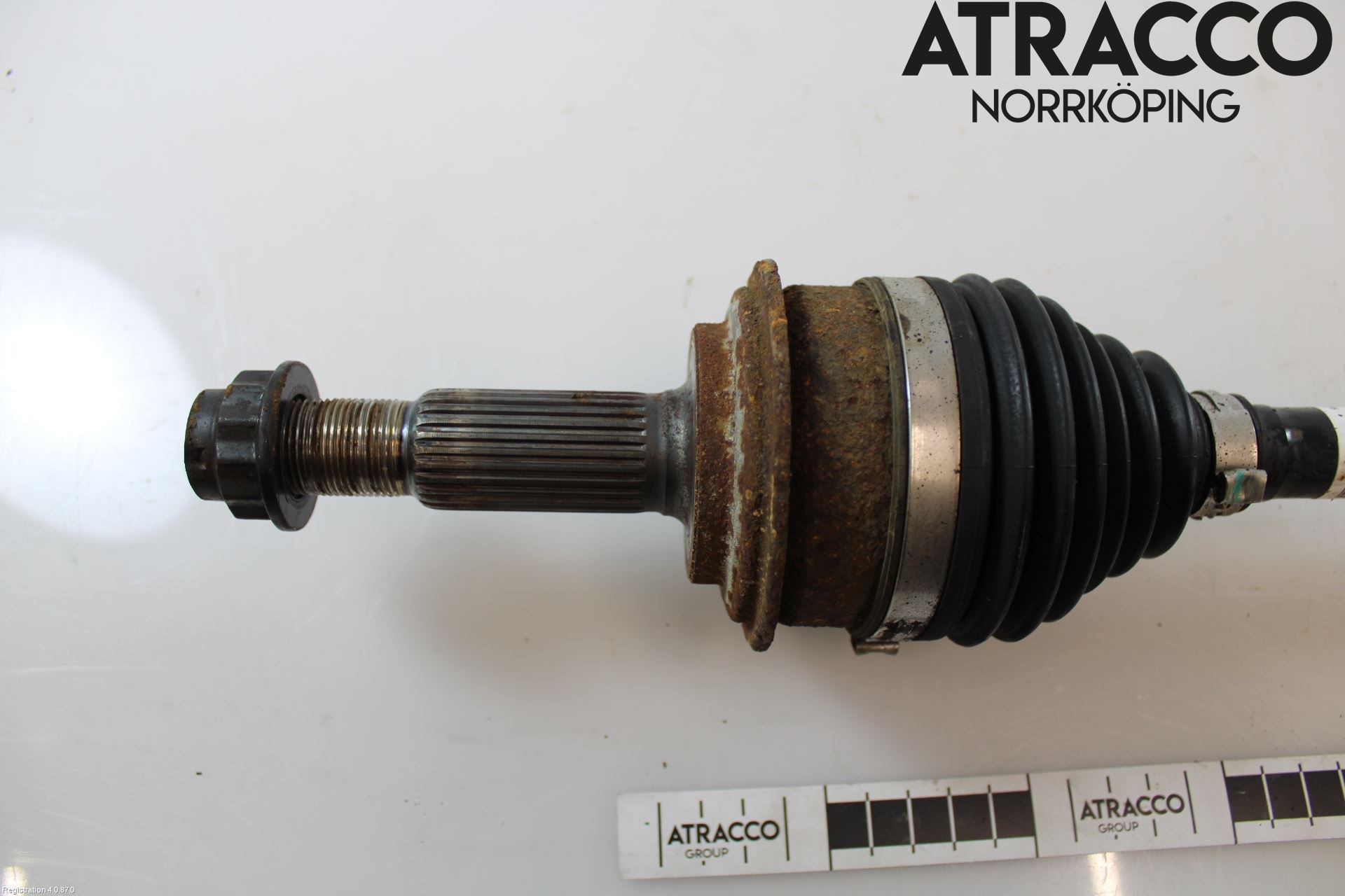 Toyota YARIS XP130 12-14 Drivaksel Foran Kompl Venstre