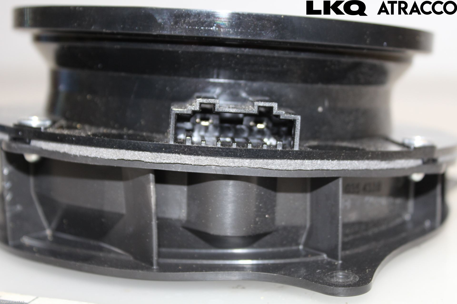 Volkswagen VW TOURAN 16- Innr Høyttaler