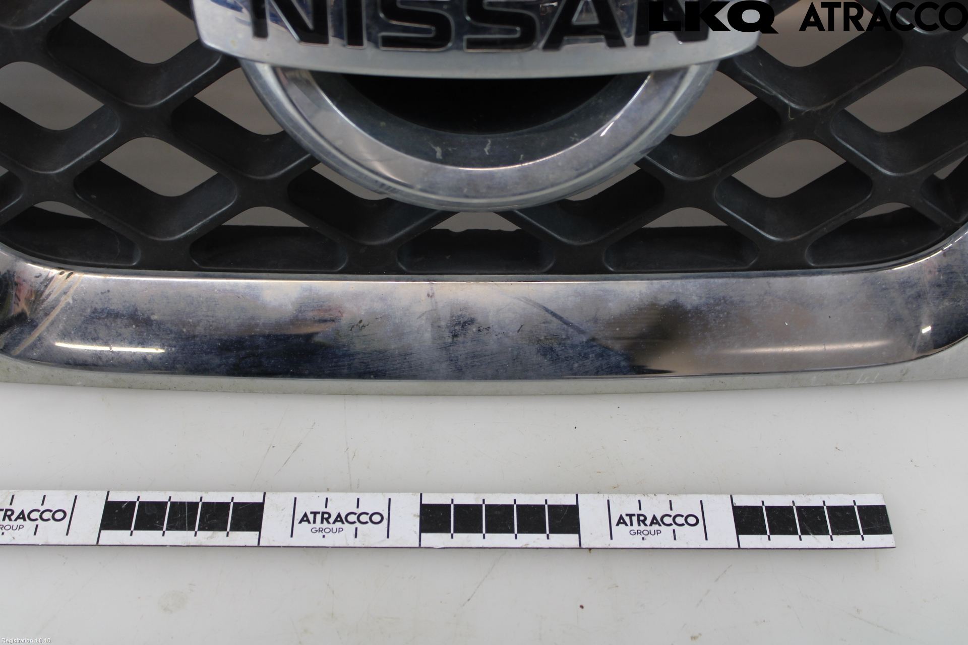 Nissan NAVARA 05-16 Grill Komplett