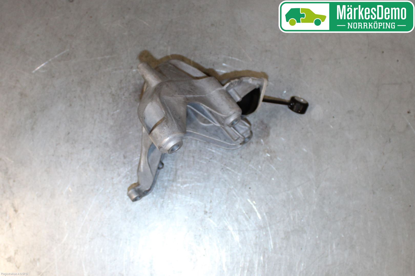 Audi A6 F2/C8 19- Motor Feste Stål-Alu
