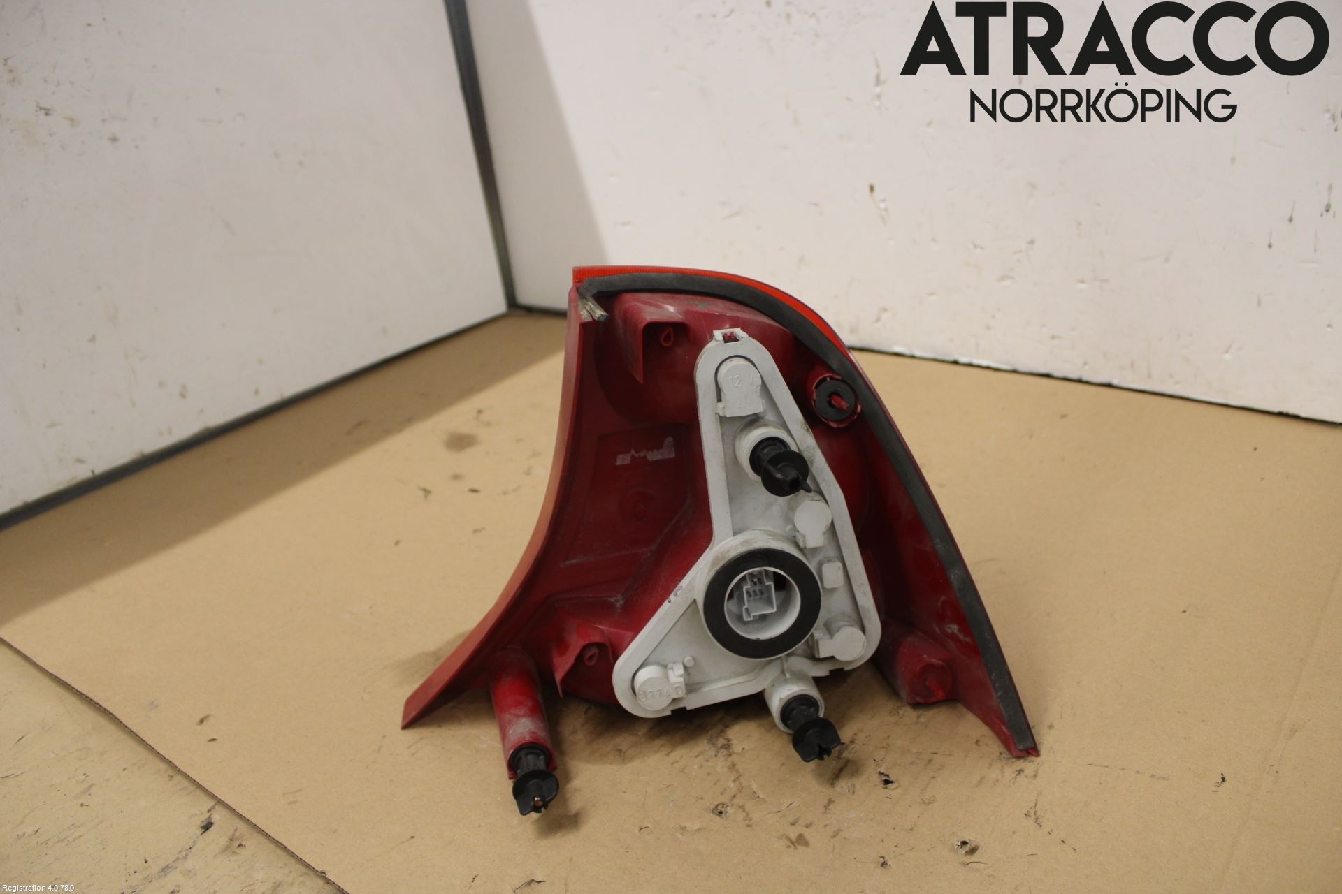 Ford FOCUS     99-04 Baklykt Venstre