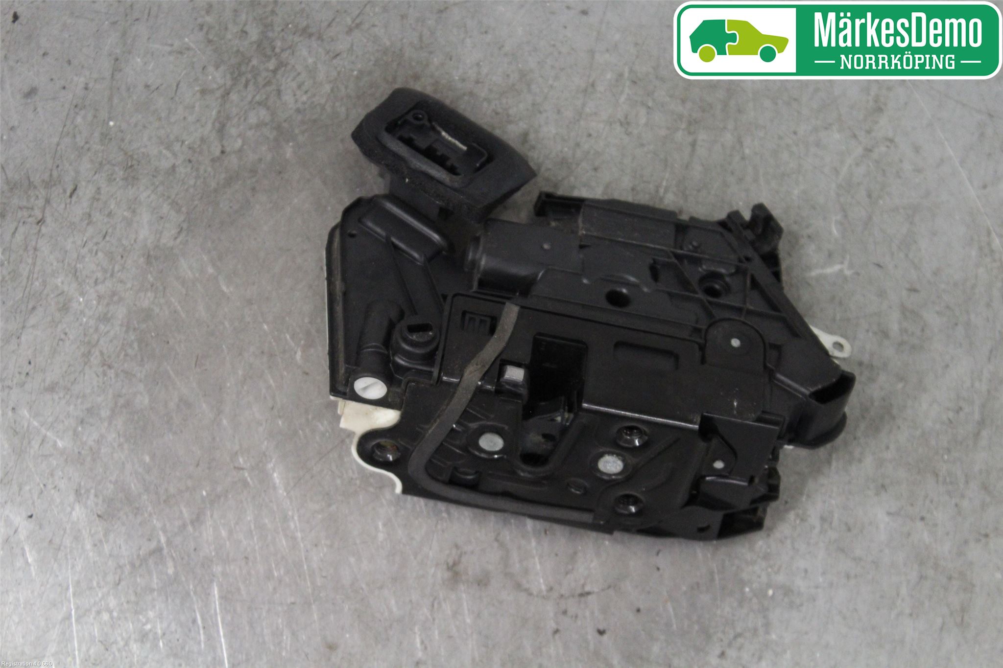 Volkswagen VW POLO 10-17 Dørlås - Låsekasse