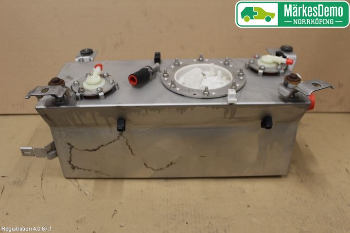 Volkswagen VW CADDY 11-15 Drivstofftank Innsprøytning