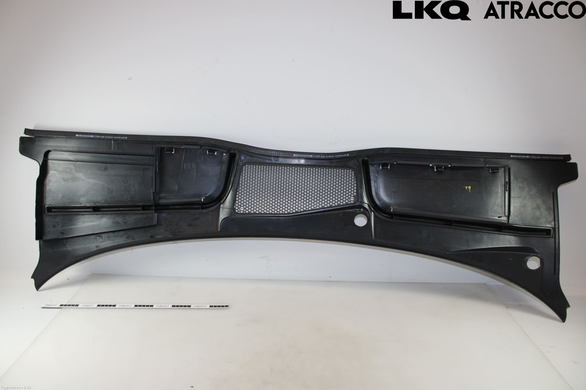 Audi A4/S4 B9 20- Visker Deksel-Grill-Under Frr