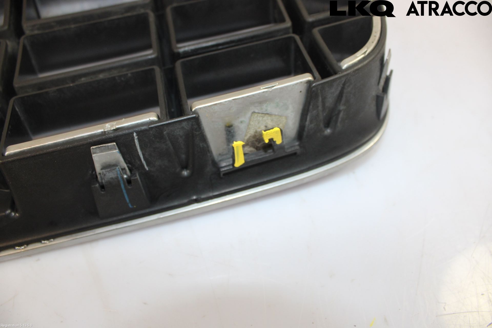 Volvo C70 06-10 Grill Komplett