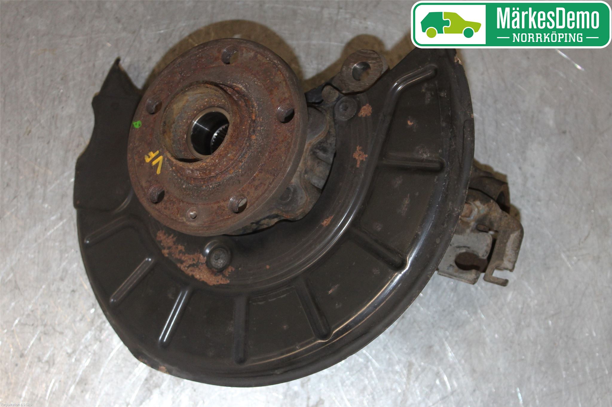 Volkswagen VW CADDY 16-20 Spindel Vf