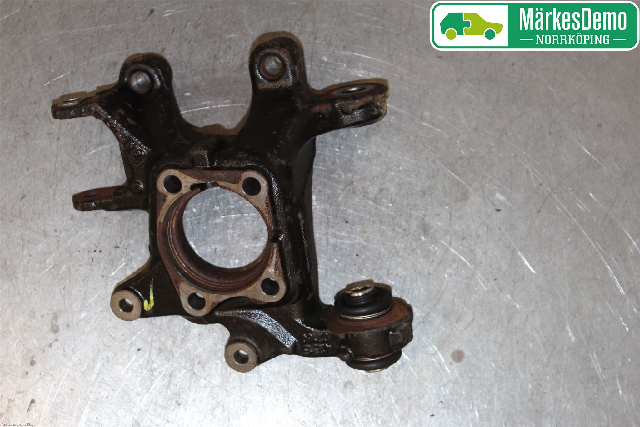 Toyota AURIS 13-19 Spindel Hb