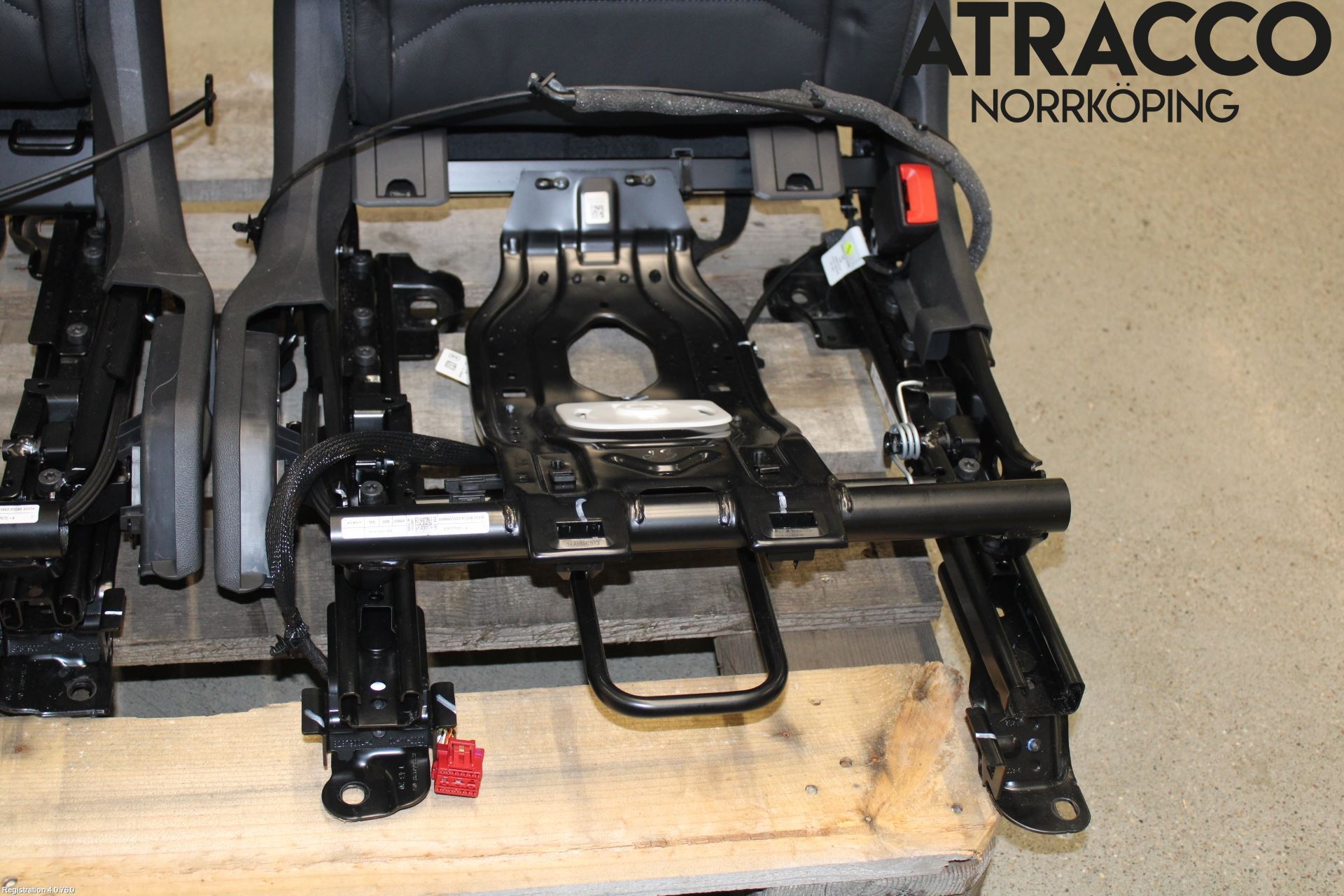 Volkswagen VW TOUAREG CR 18- Innr Sete Bak (Enkel-Stol)