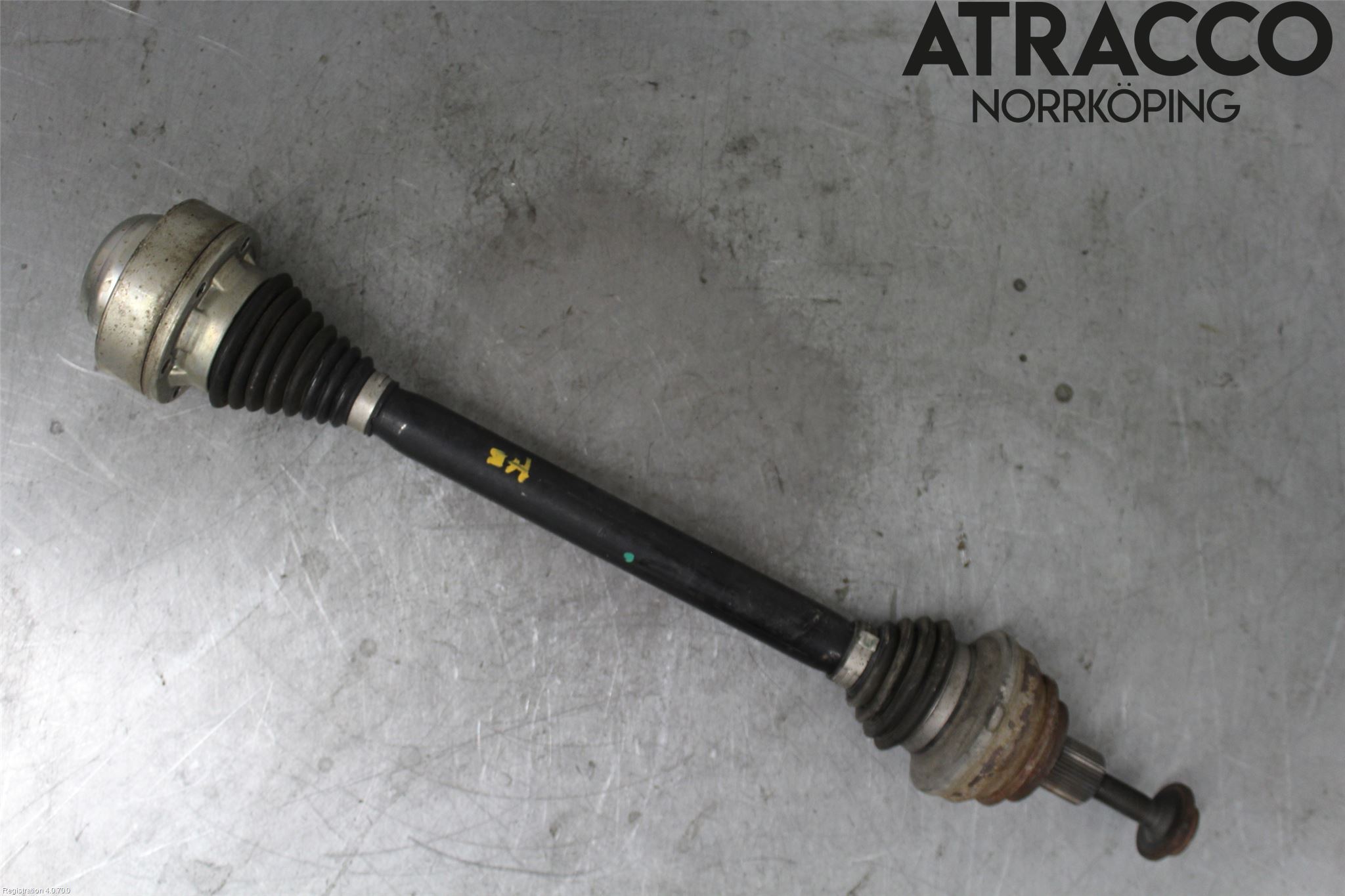 Audi A4/S4 B9 16-19 Drivaksel Bak Kompl Høyre