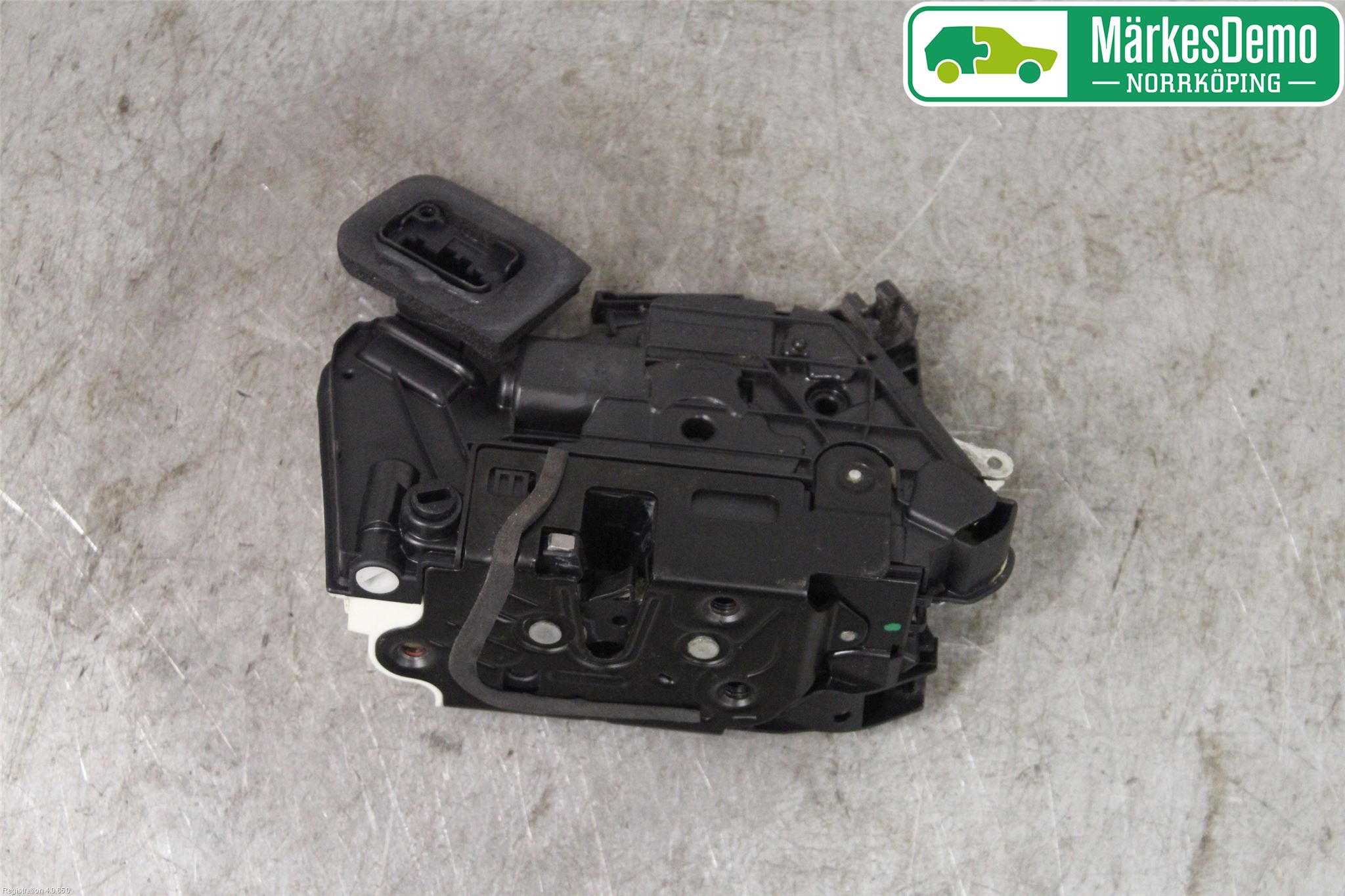 Volkswagen VW GOLF / E-GOLF VII 13-20 Dørlås - Låsekasse