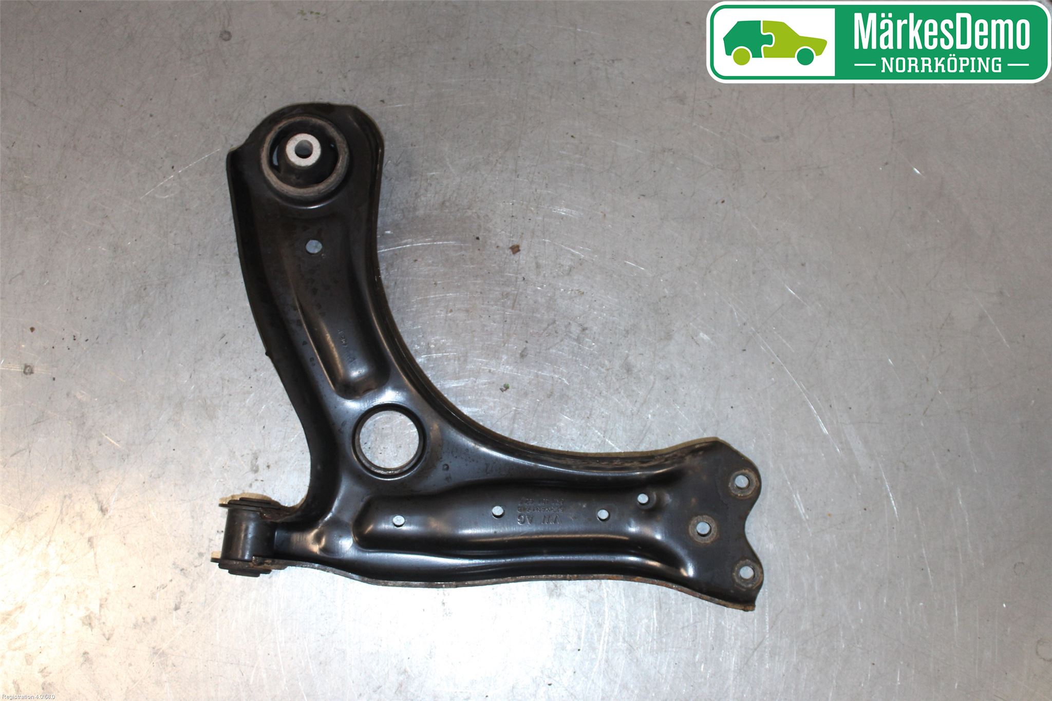 Seat IBIZA IV 08-16 Bærearm Foran Høyre Nedre