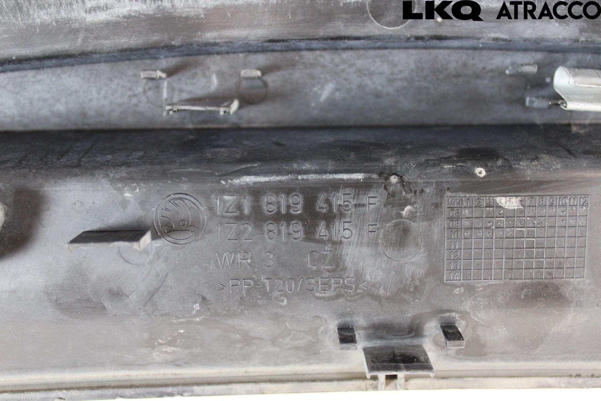 Skoda OCTAVIA (1Z) 05-13 Visker Deksel-Grill-Under Frr
