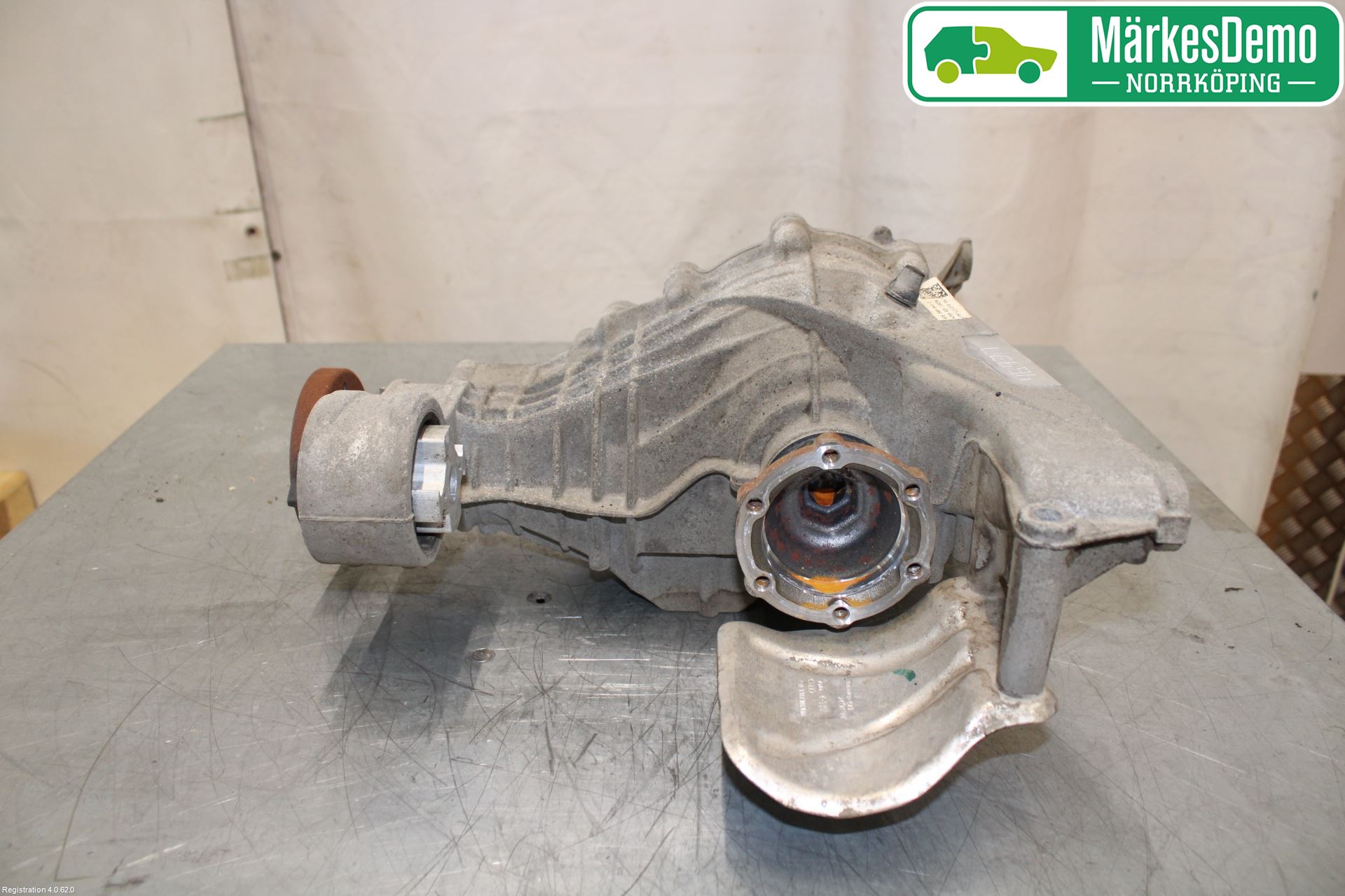 Audi A4/S4 B9 20- Bakaksel Kardang Bak -Diff