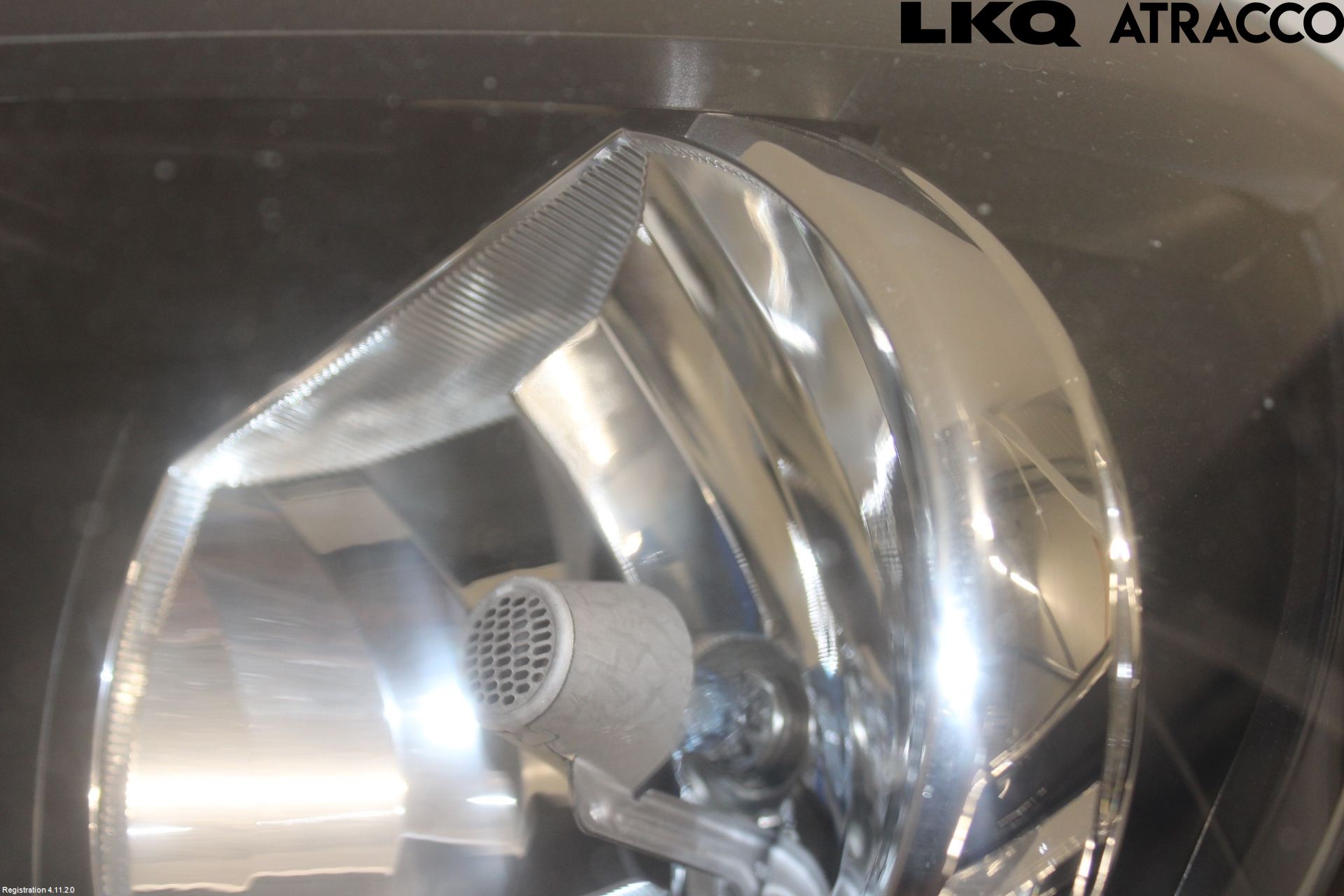 Volkswagen VW TOURAN 10-15 Frontlykt Venstre