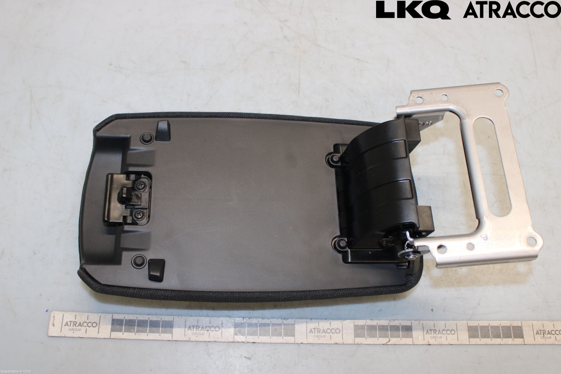 Toyota COROLLA CROSS XG10 22- Innr Armlene