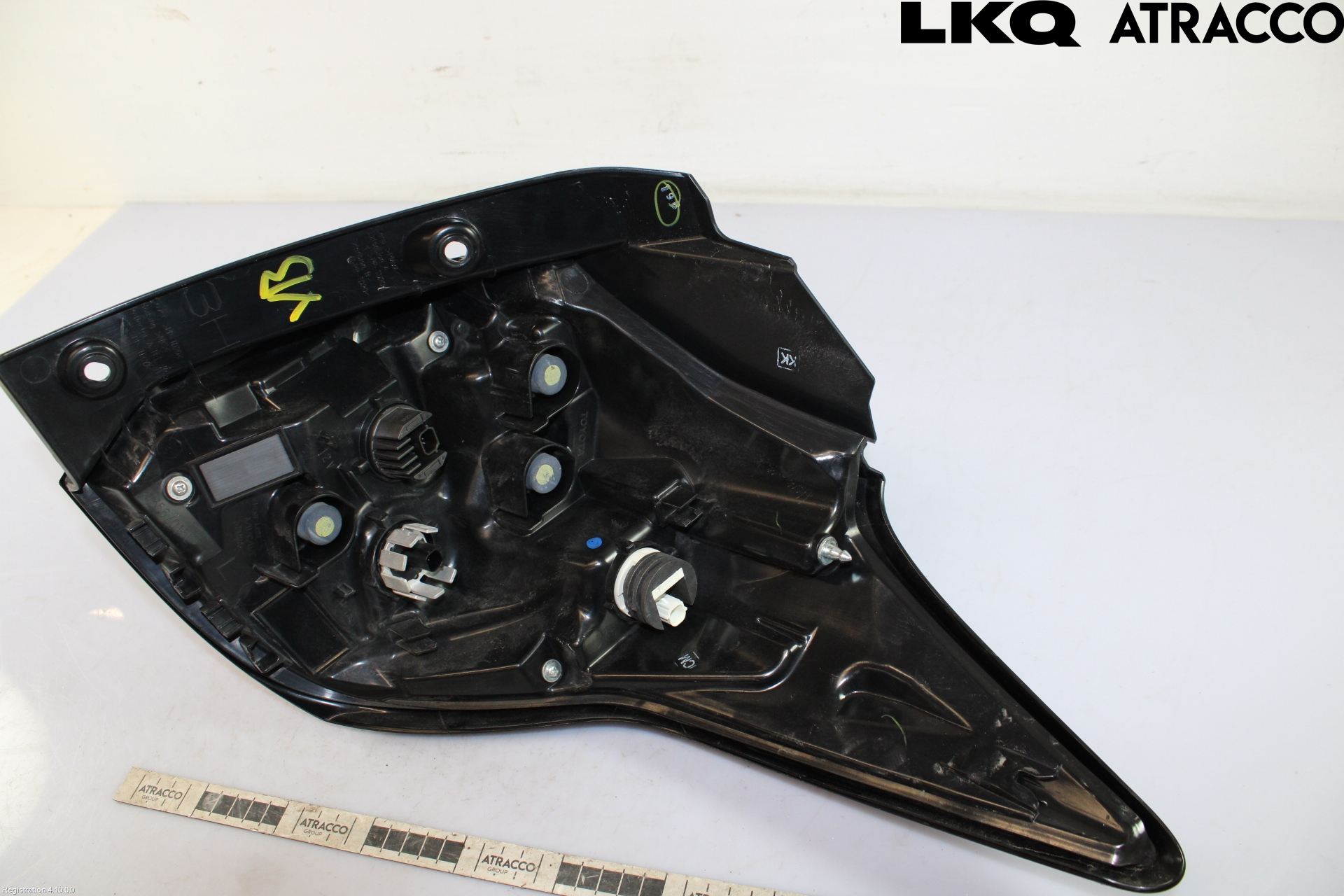 Toyota YARIS XP21 20- Baklykt Venstre