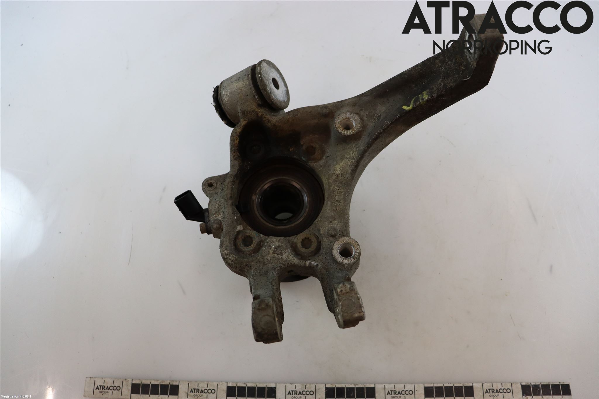 Audi A8/S8 4E  02-09 Spindel Vb